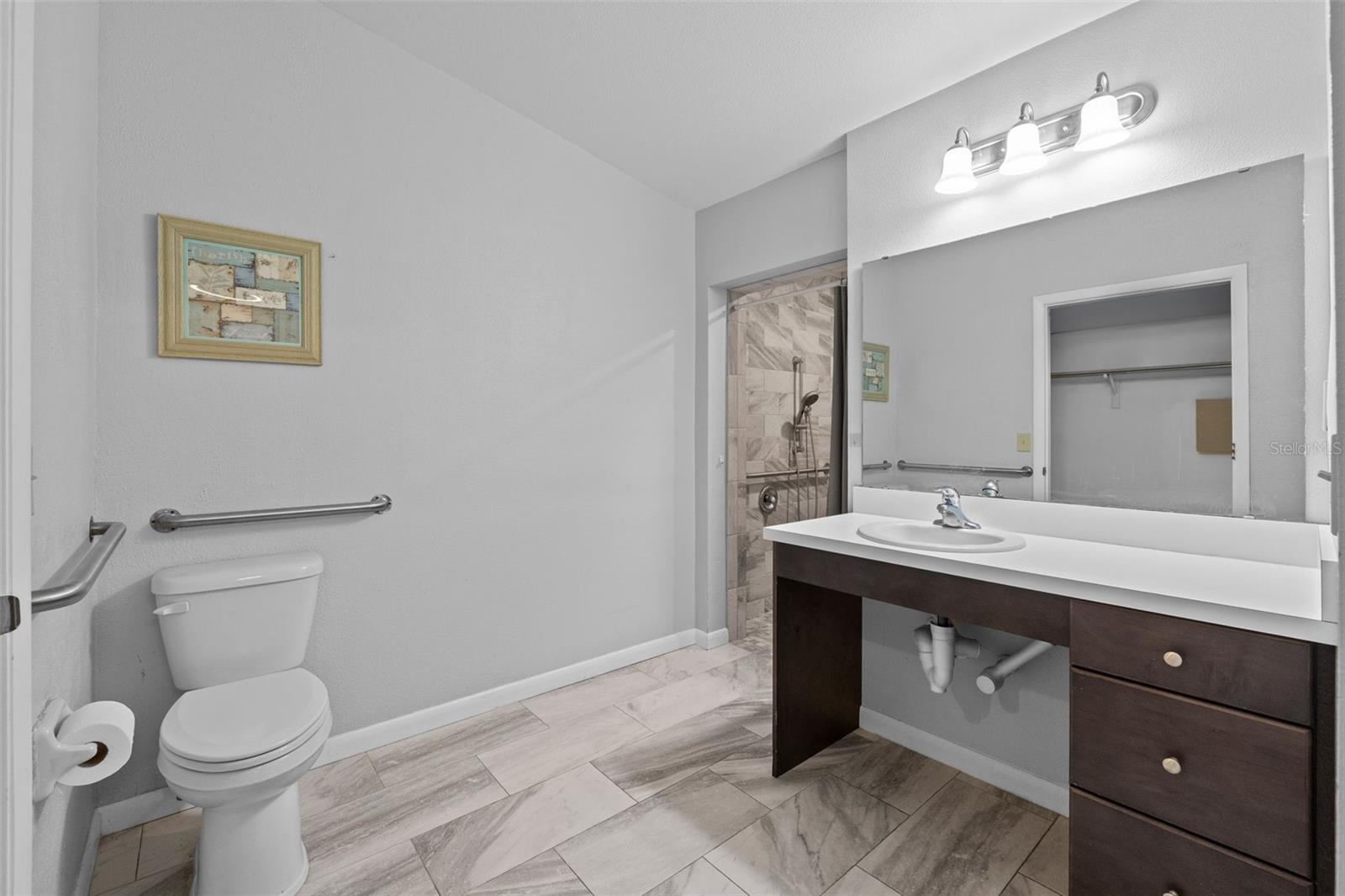 1243 BRIDLEBROOK DR