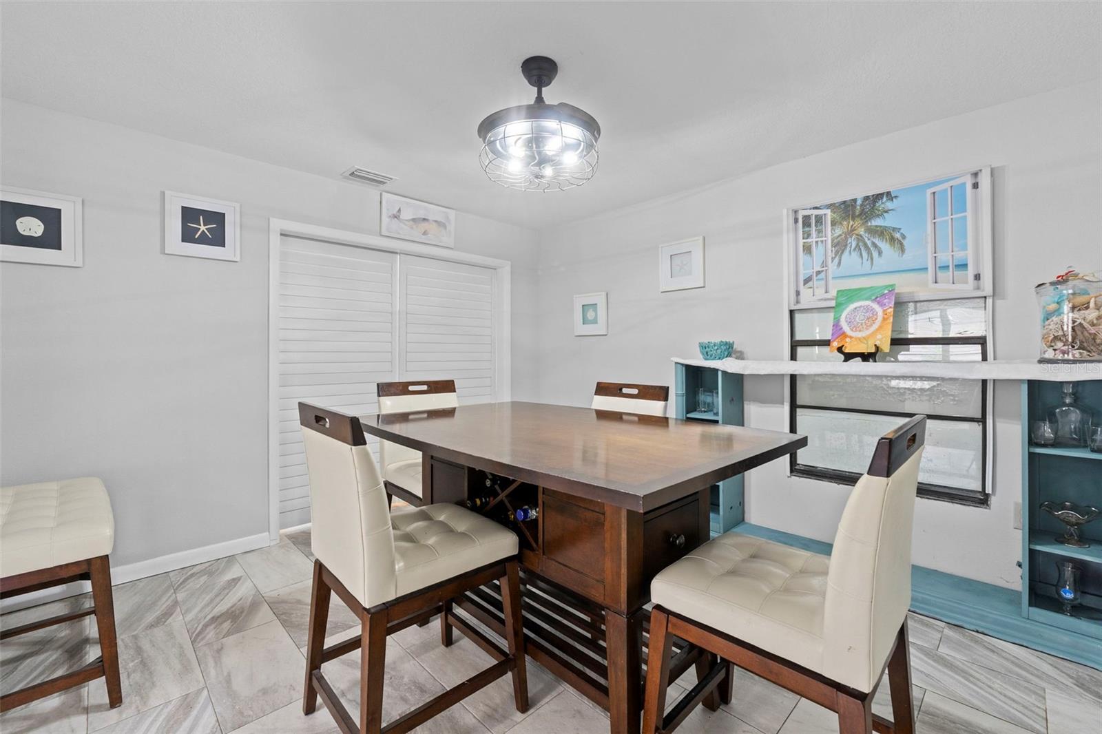1243 BRIDLEBROOK DR