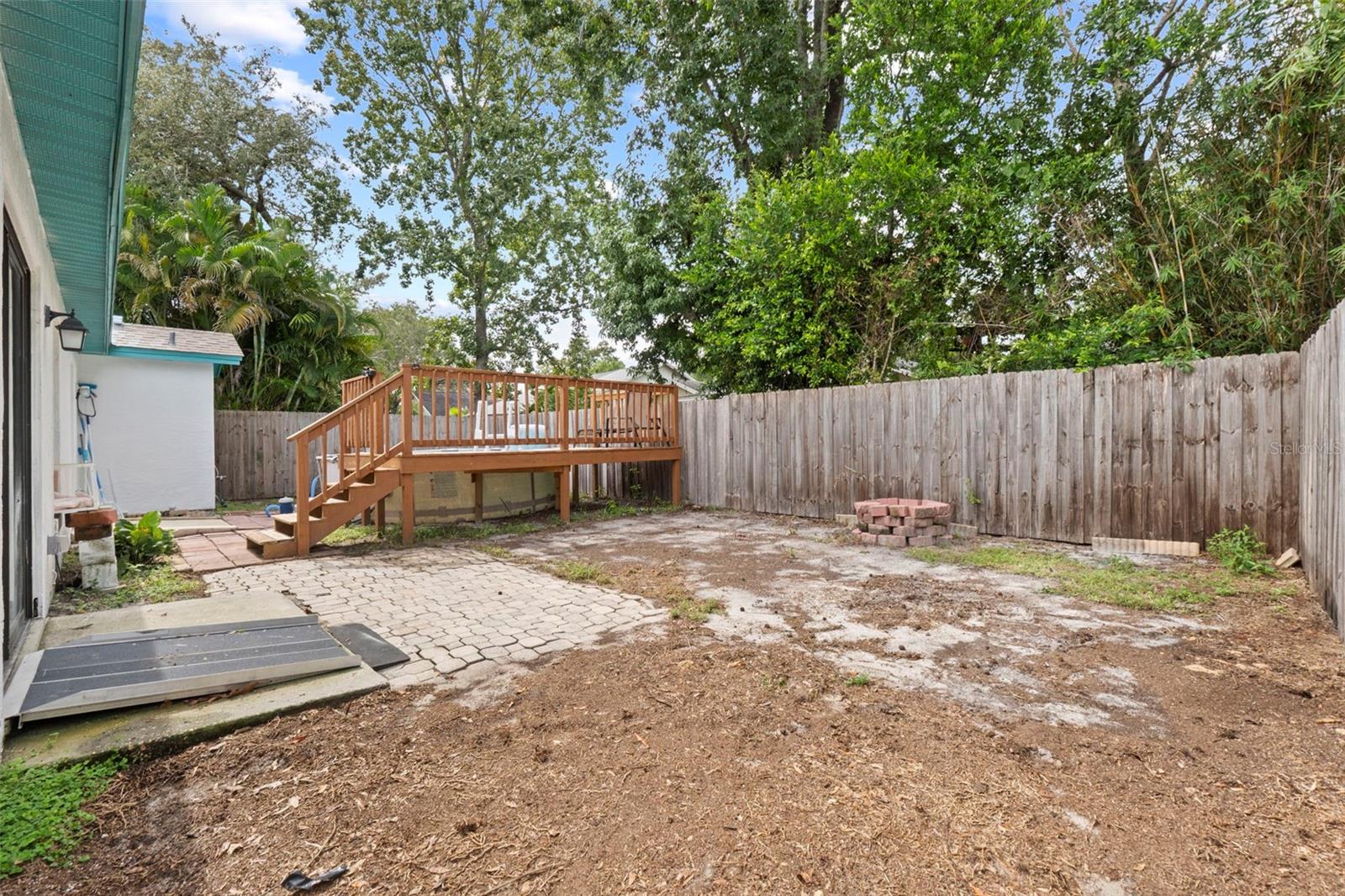 1243 BRIDLEBROOK DR