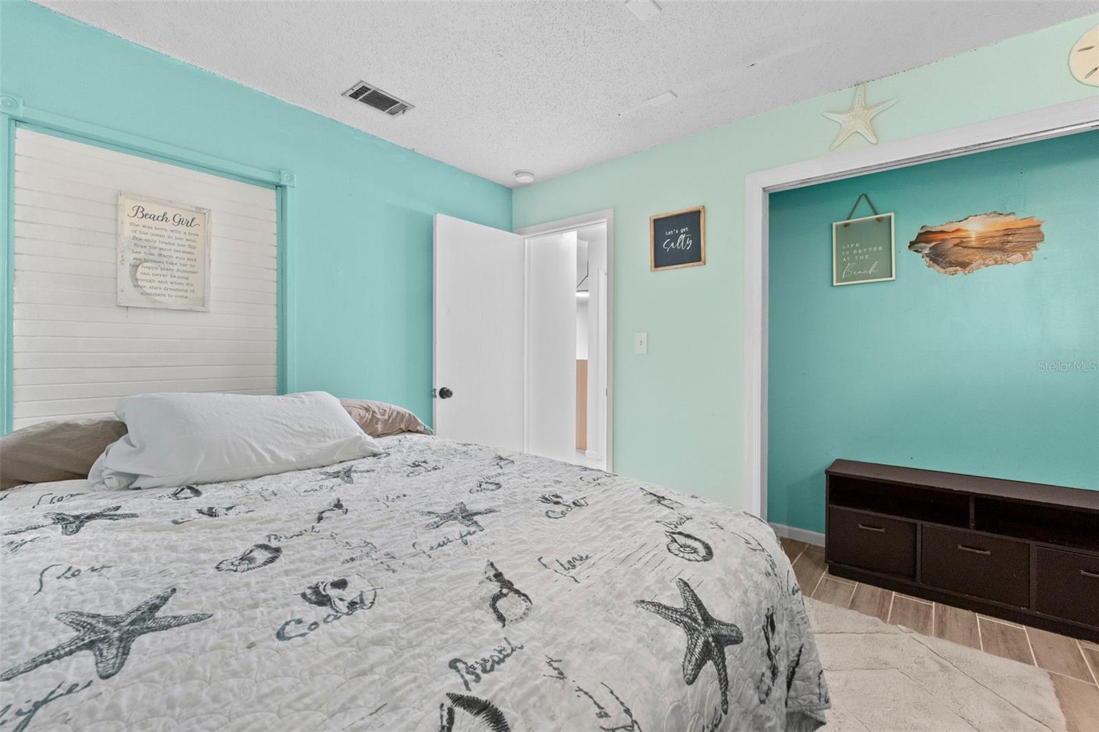 1243 BRIDLEBROOK DR