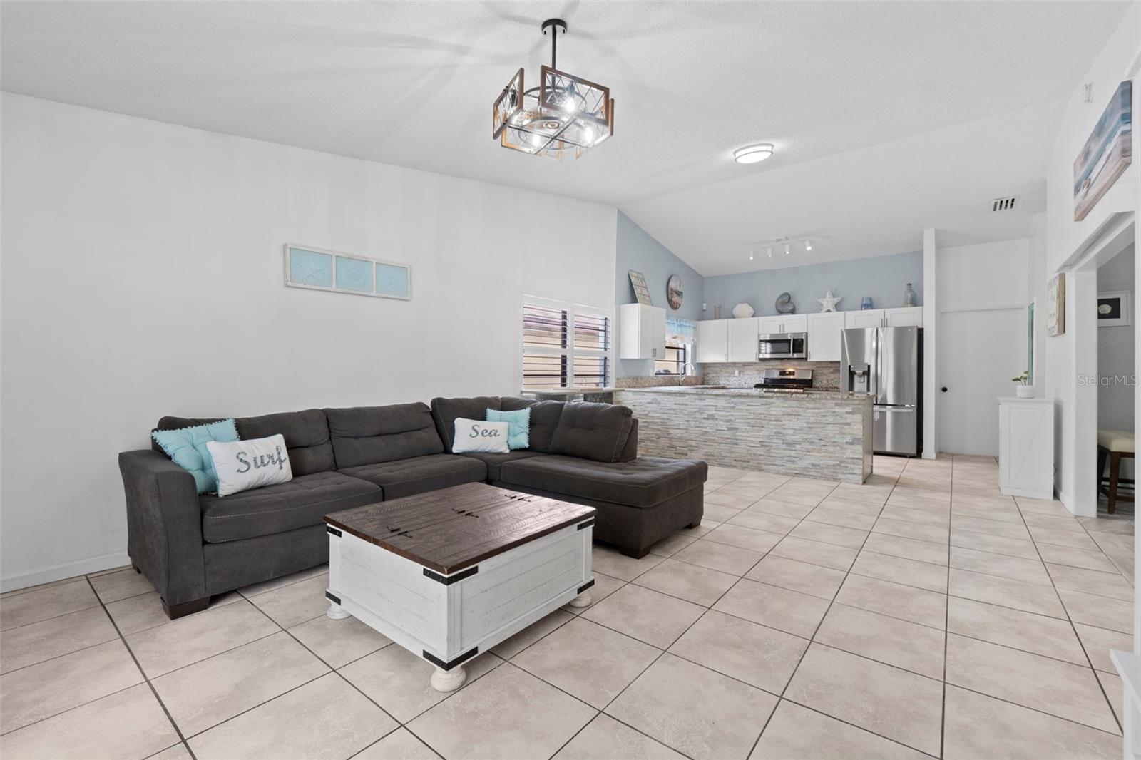 1243 BRIDLEBROOK DR