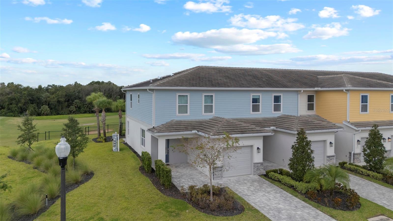 844 DRIVING RANGE CT
