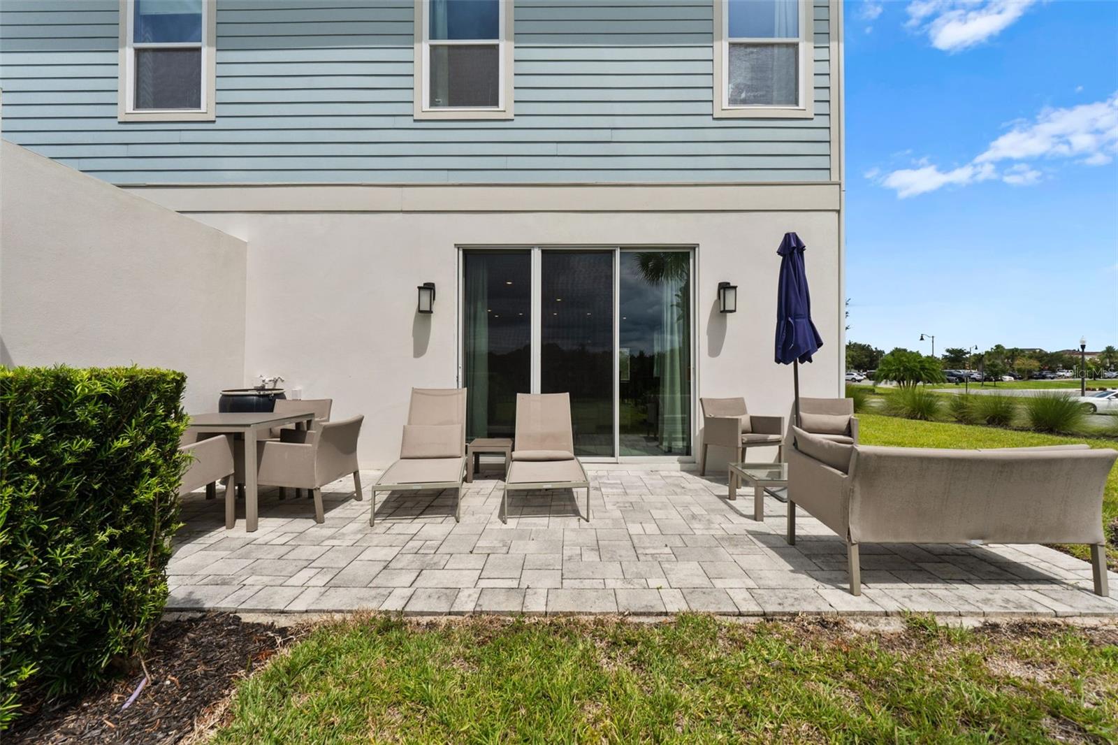 844 DRIVING RANGE CT