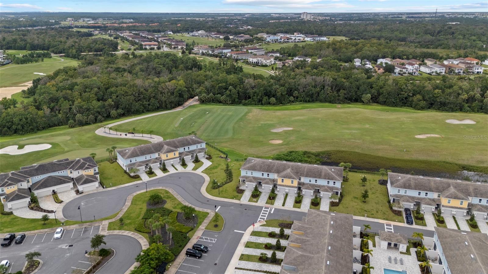 844 DRIVING RANGE CT
