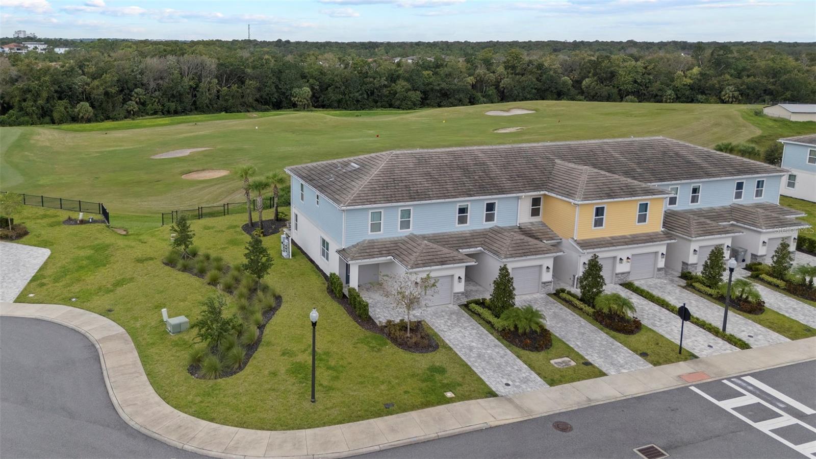 844 DRIVING RANGE CT