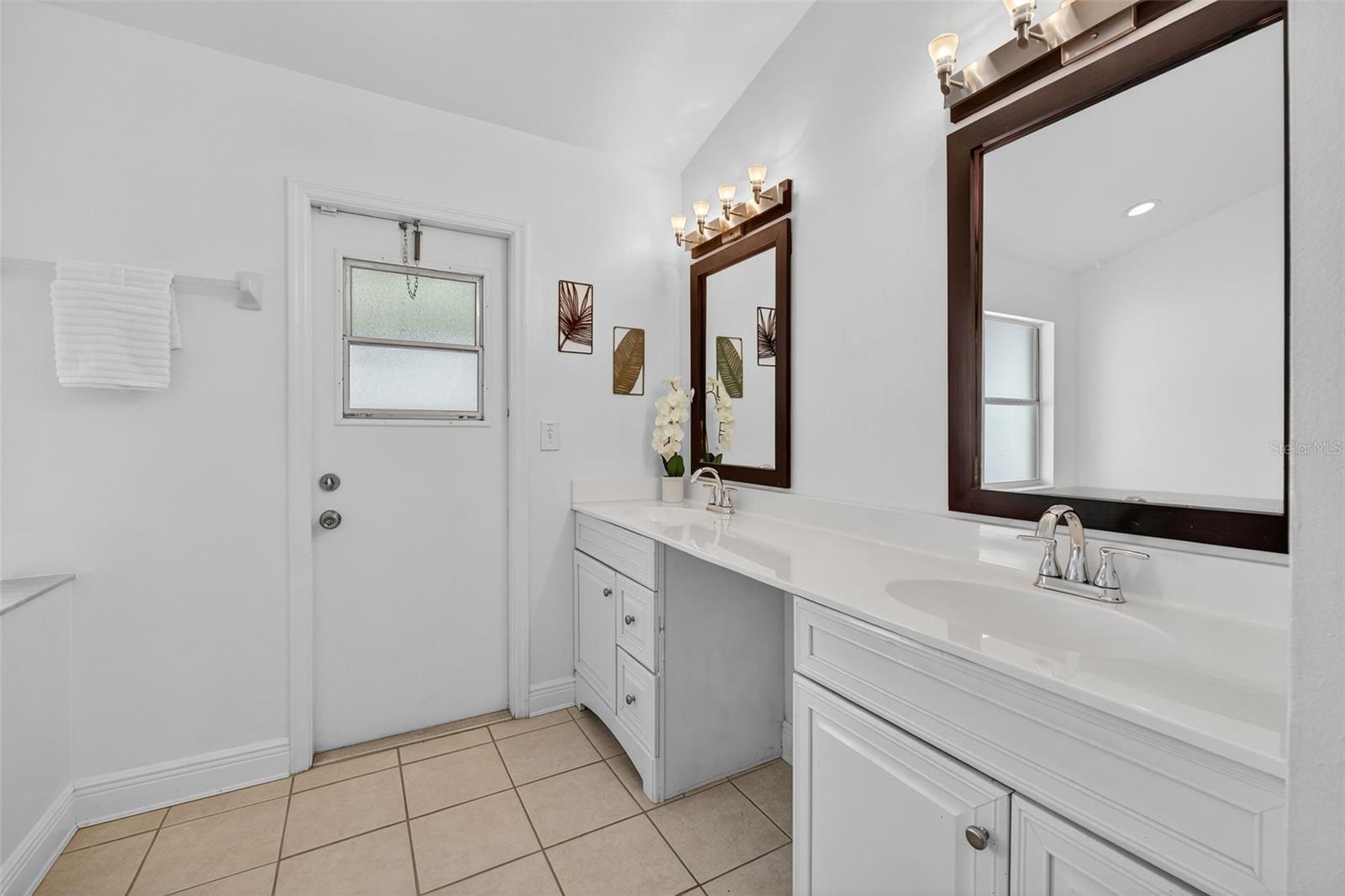 5632 MANDARIN CT