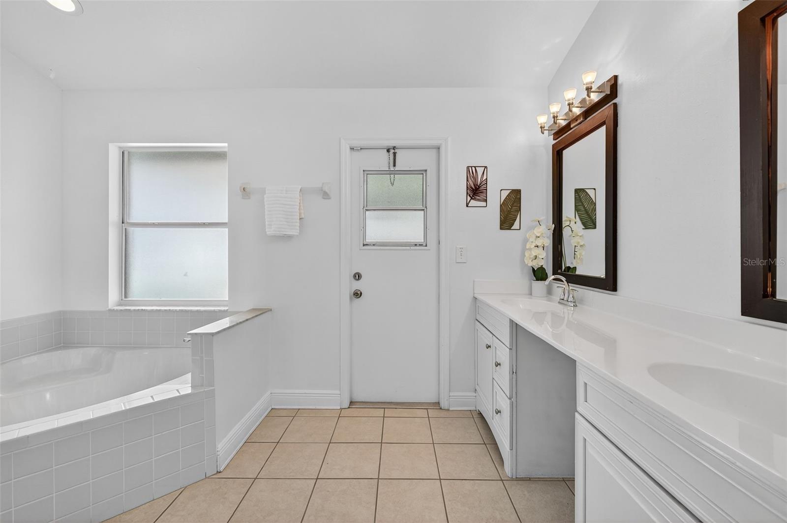5632 MANDARIN CT