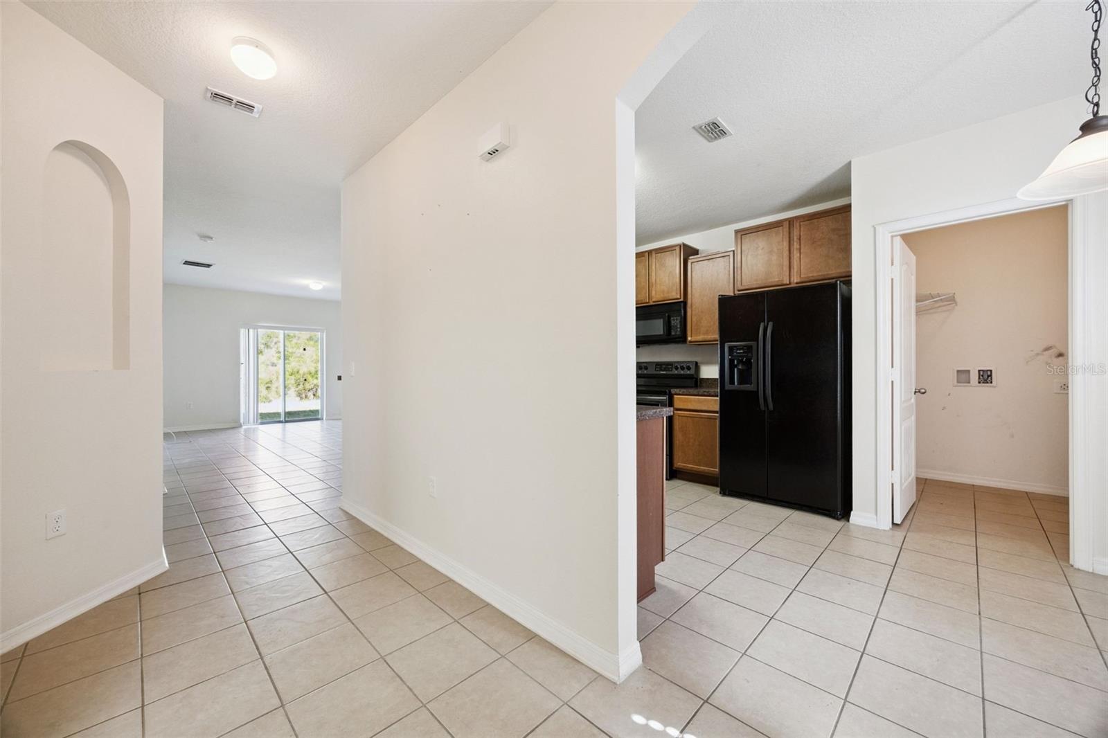 3153 QUEEN ALEXANDRIA DR