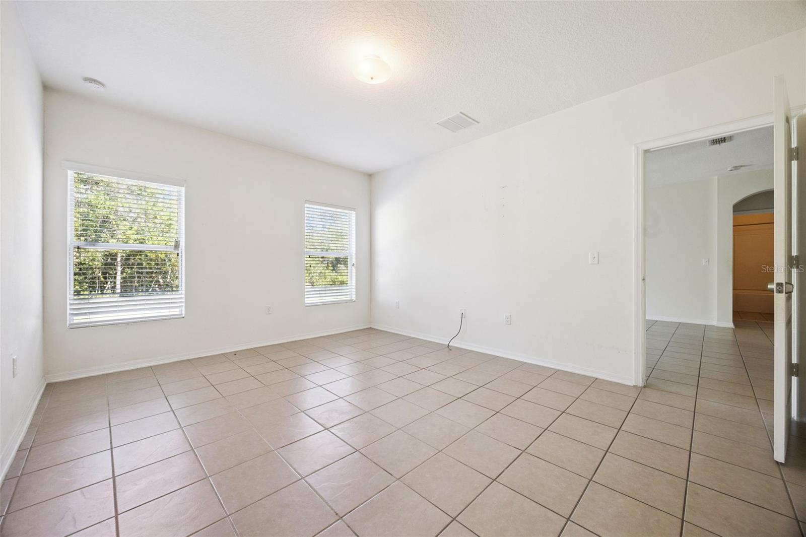 3153 QUEEN ALEXANDRIA DR