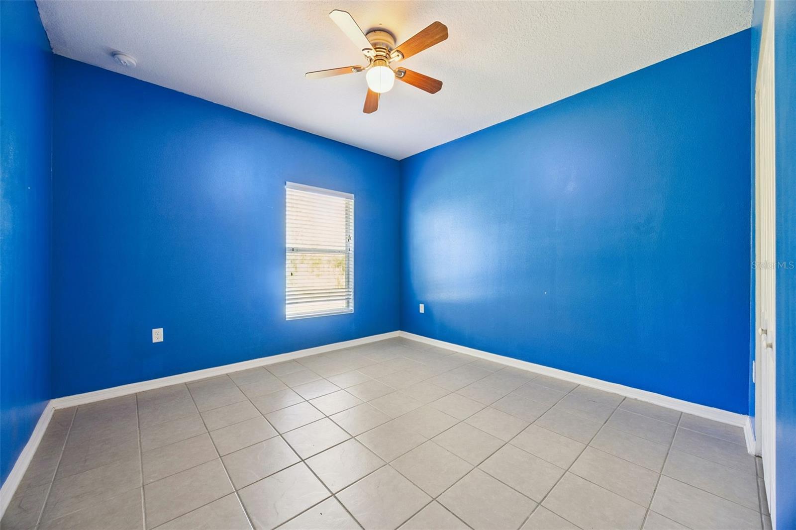 3153 QUEEN ALEXANDRIA DR