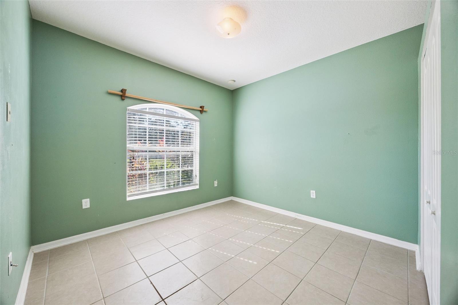 3153 QUEEN ALEXANDRIA DR