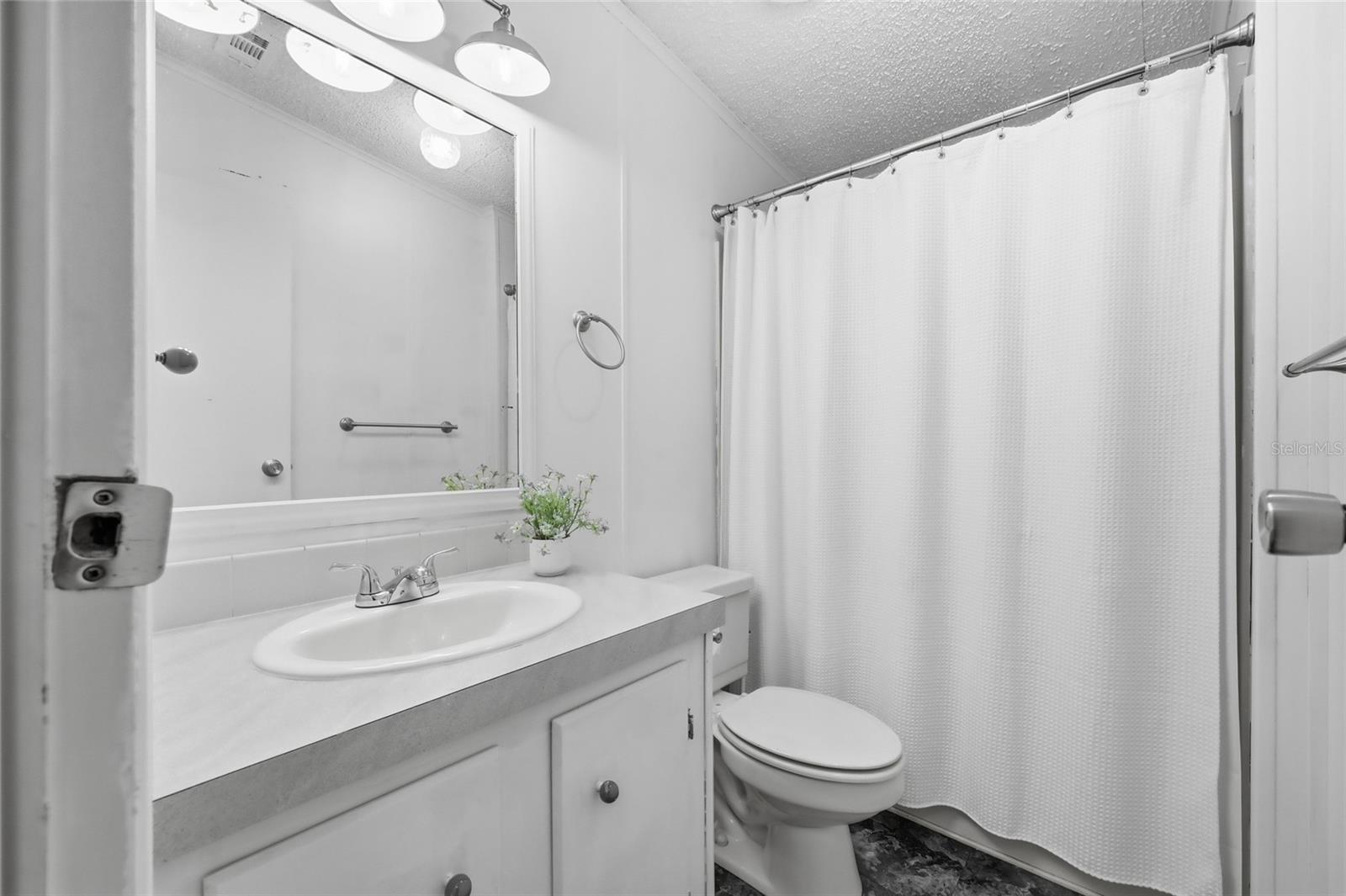 25323 CASA DEL LAGO LN