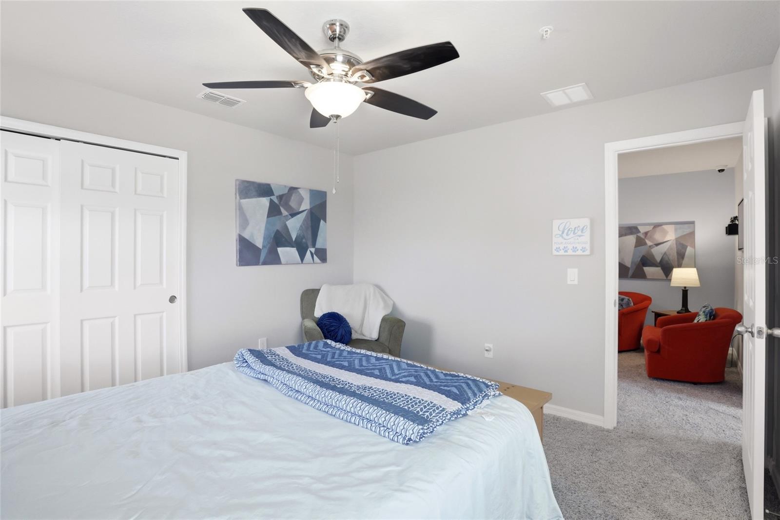 1123 DESERT CANDLE DR