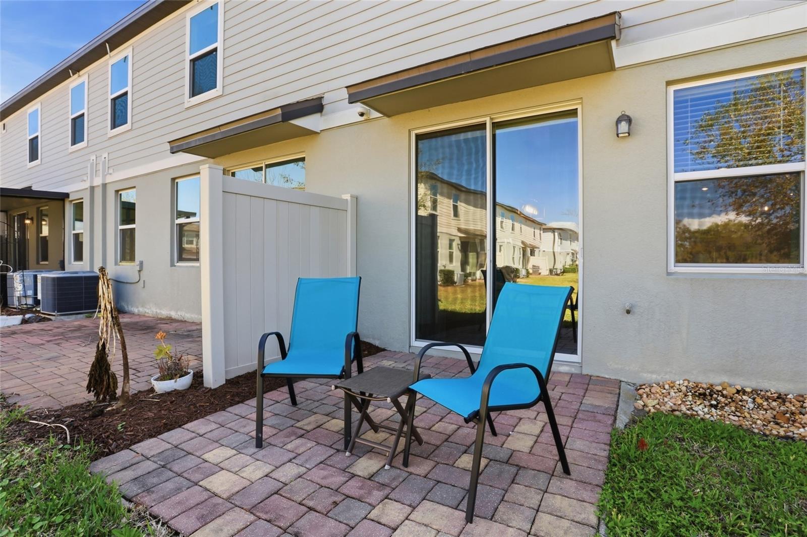 1123 DESERT CANDLE DR