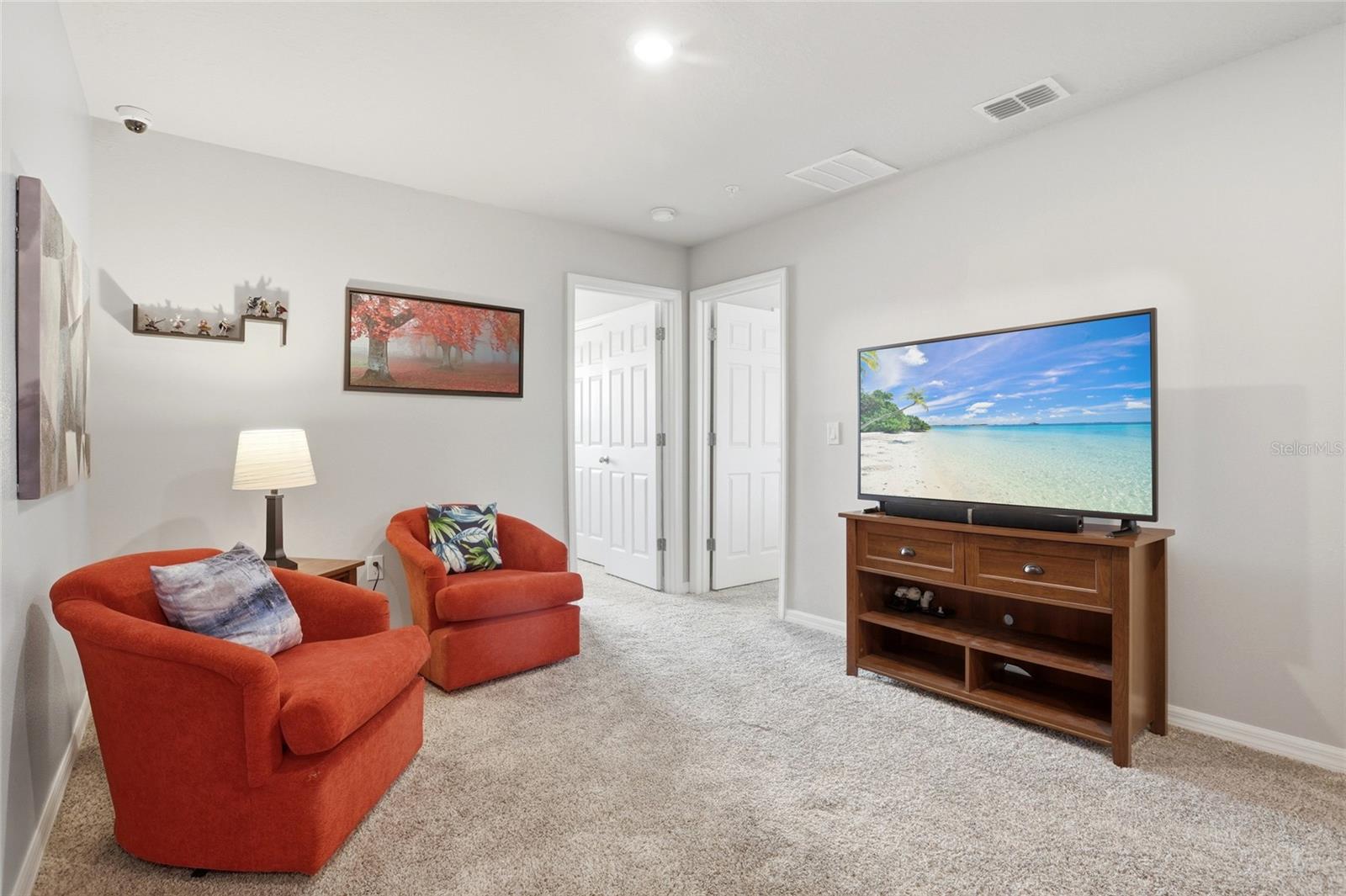 1123 DESERT CANDLE DR