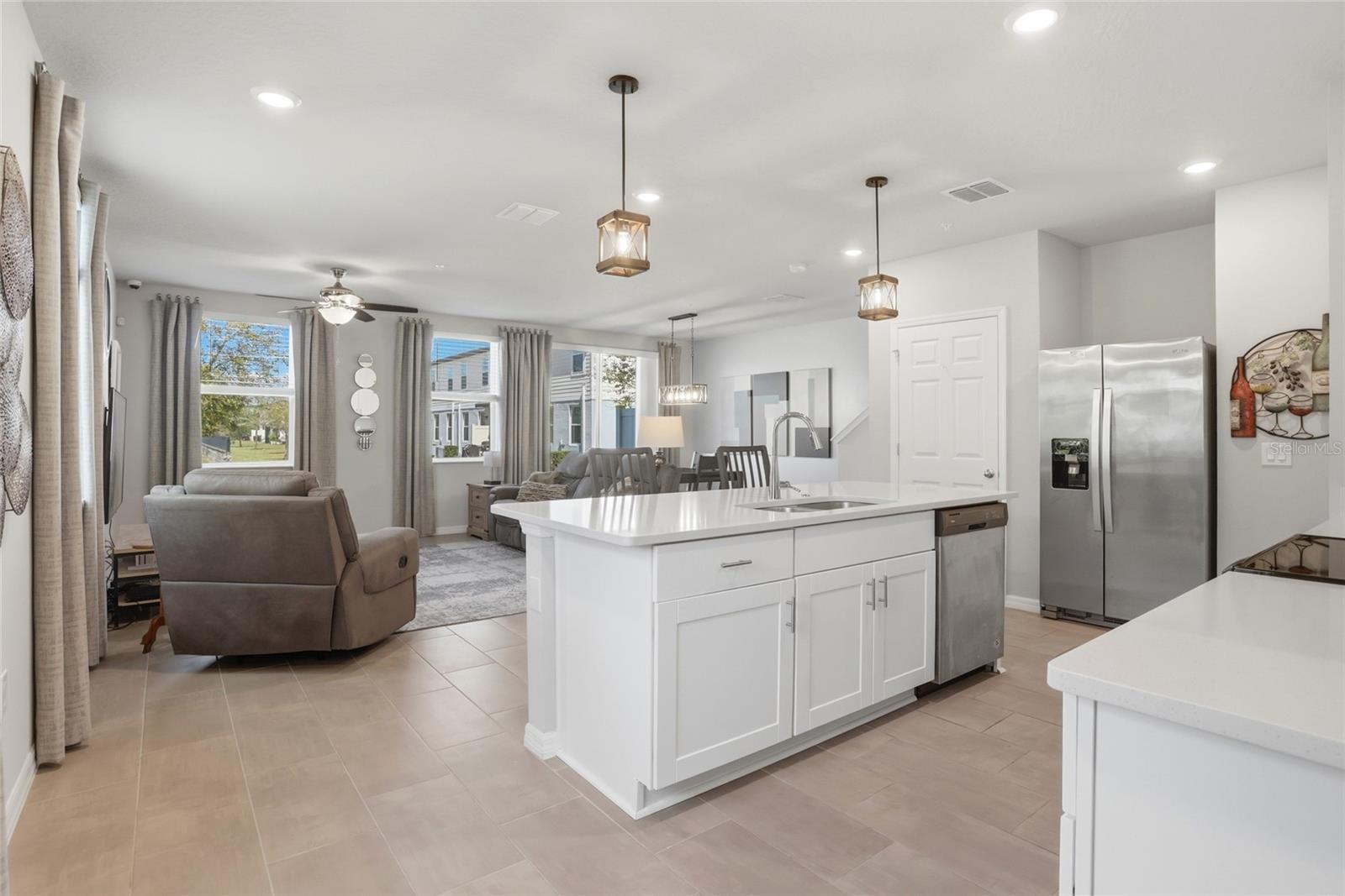 1123 DESERT CANDLE DR