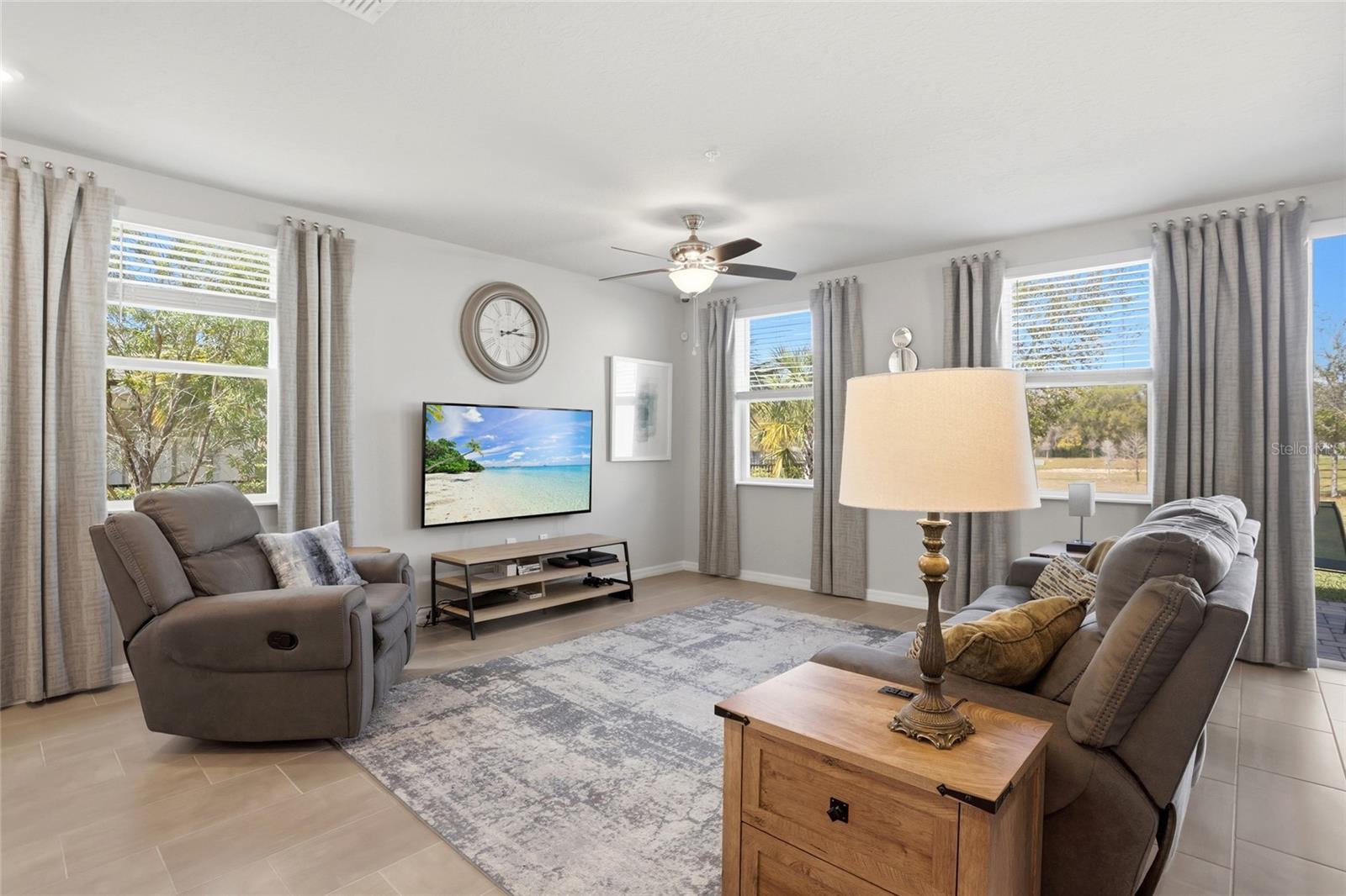 1123 DESERT CANDLE DR