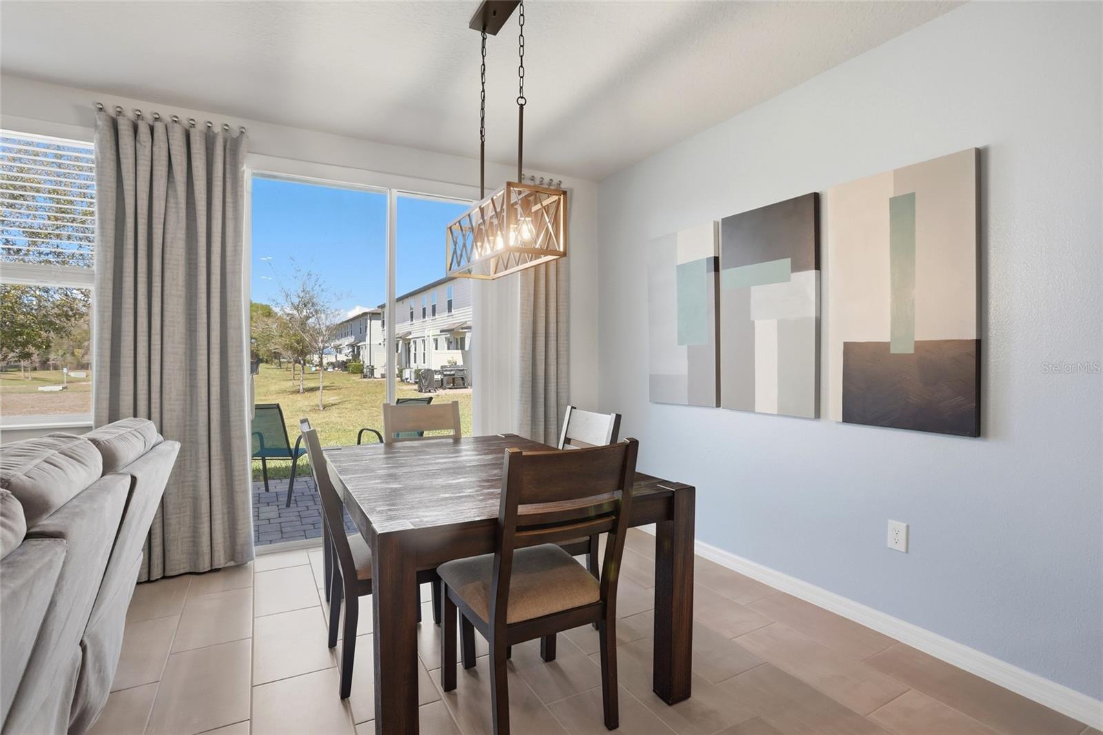 1123 DESERT CANDLE DR