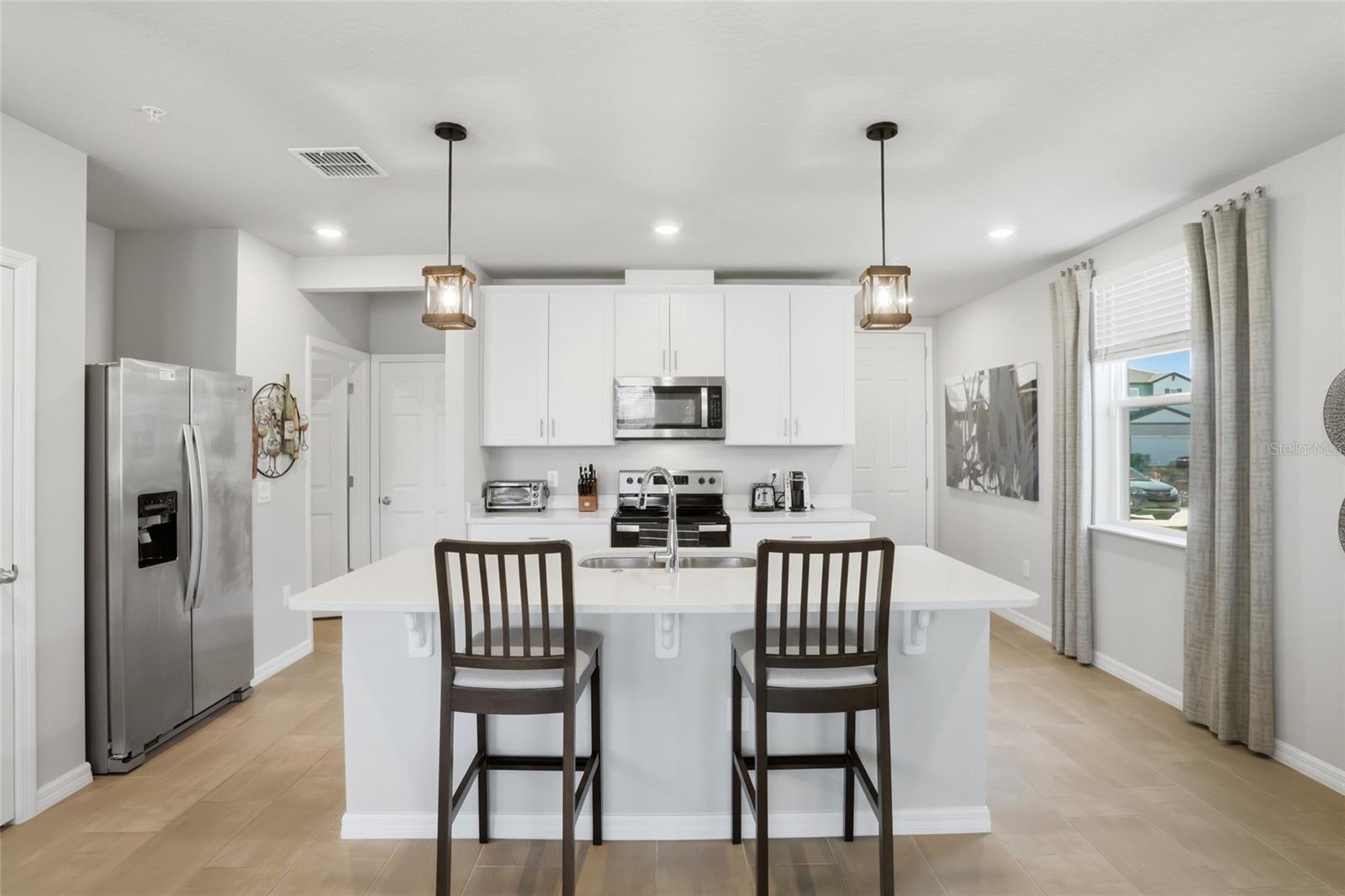 1123 DESERT CANDLE DR