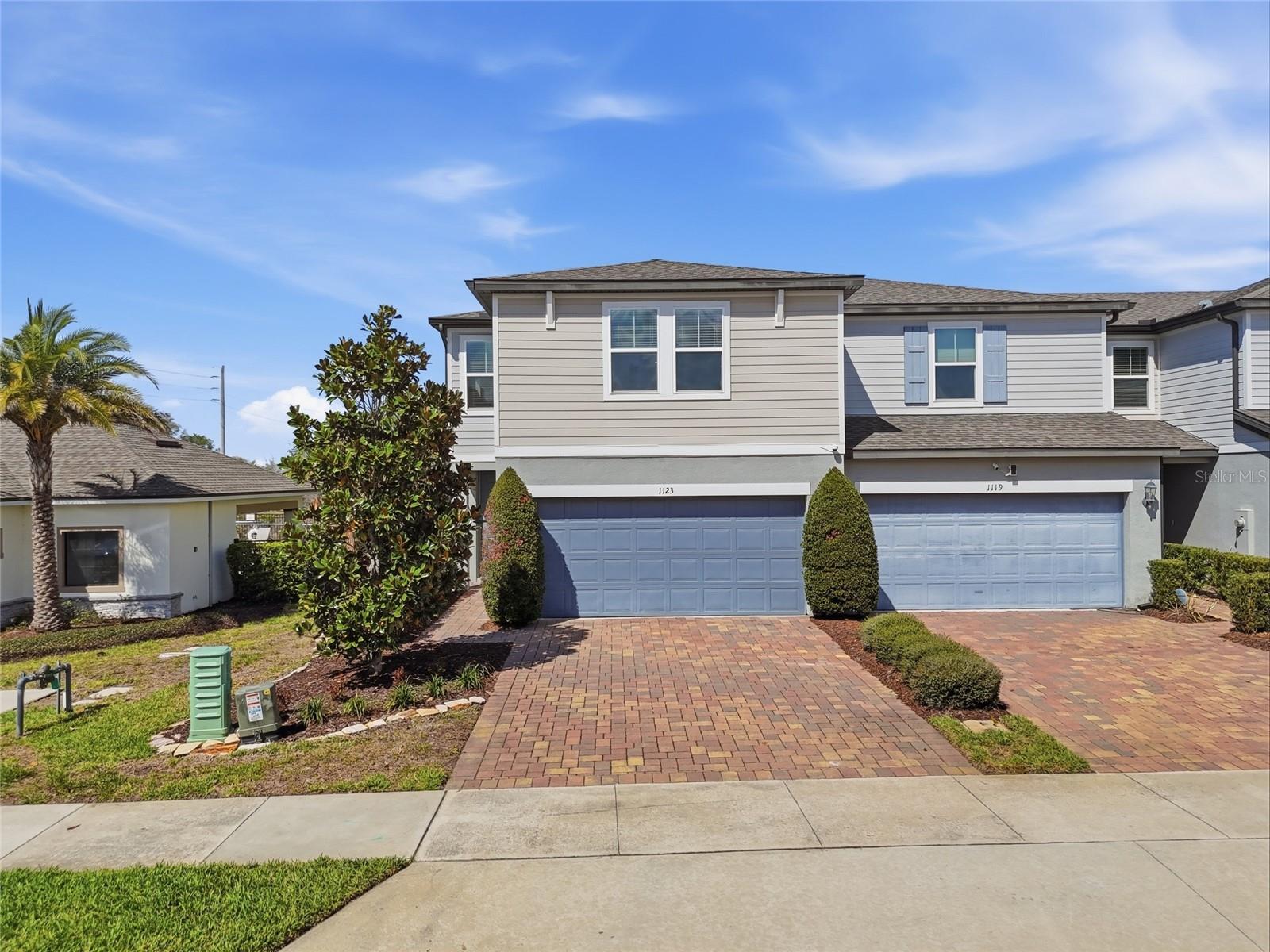 1123 DESERT CANDLE DR