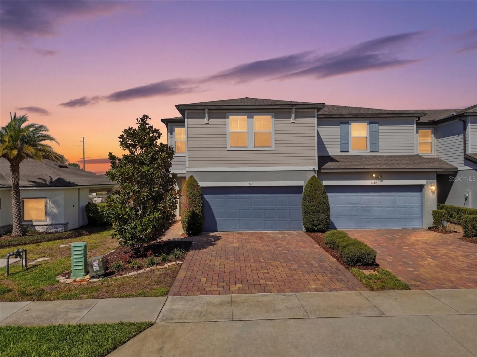 1123 DESERT CANDLE DR