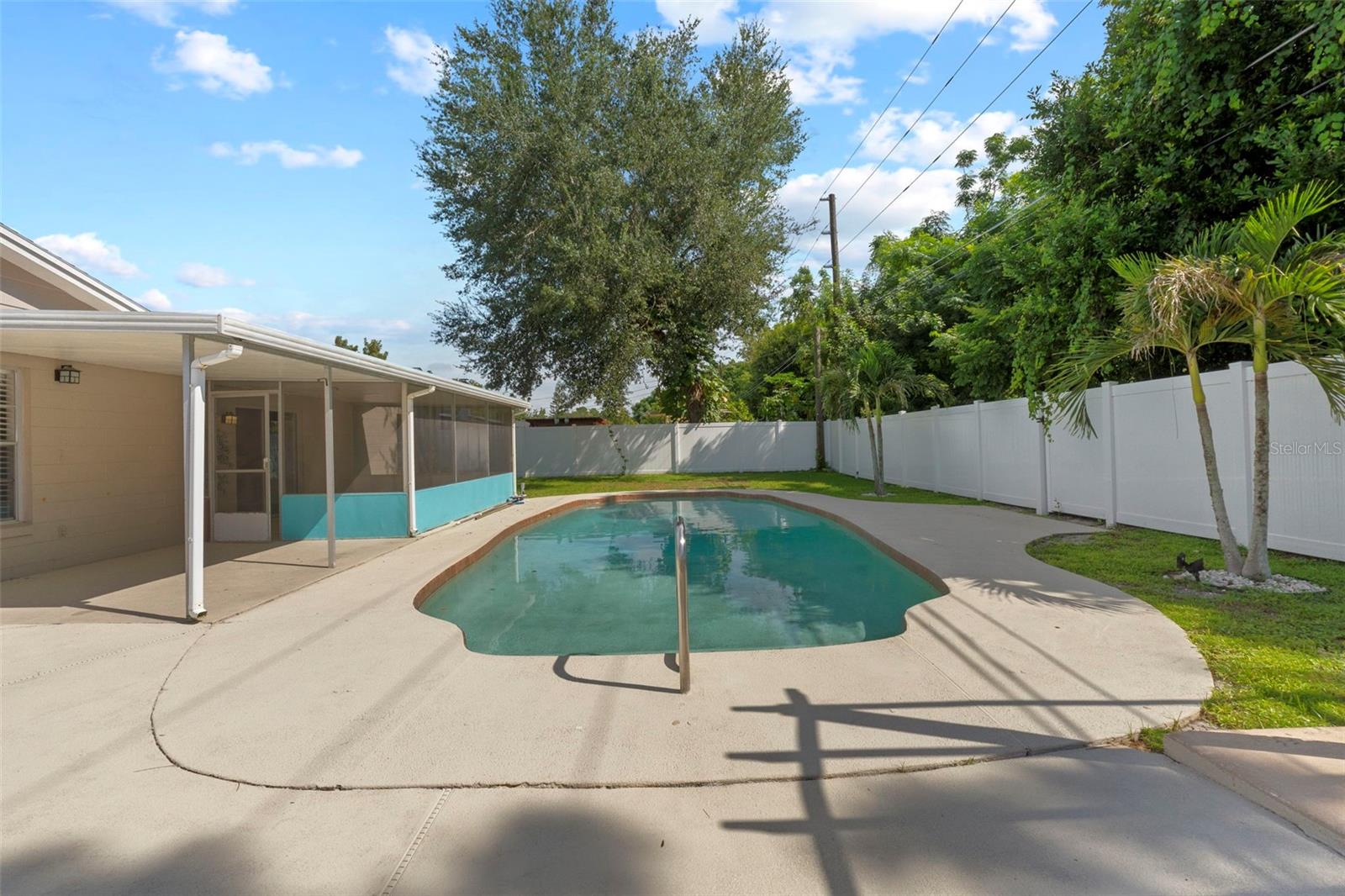 859 OKALOOSA AVE