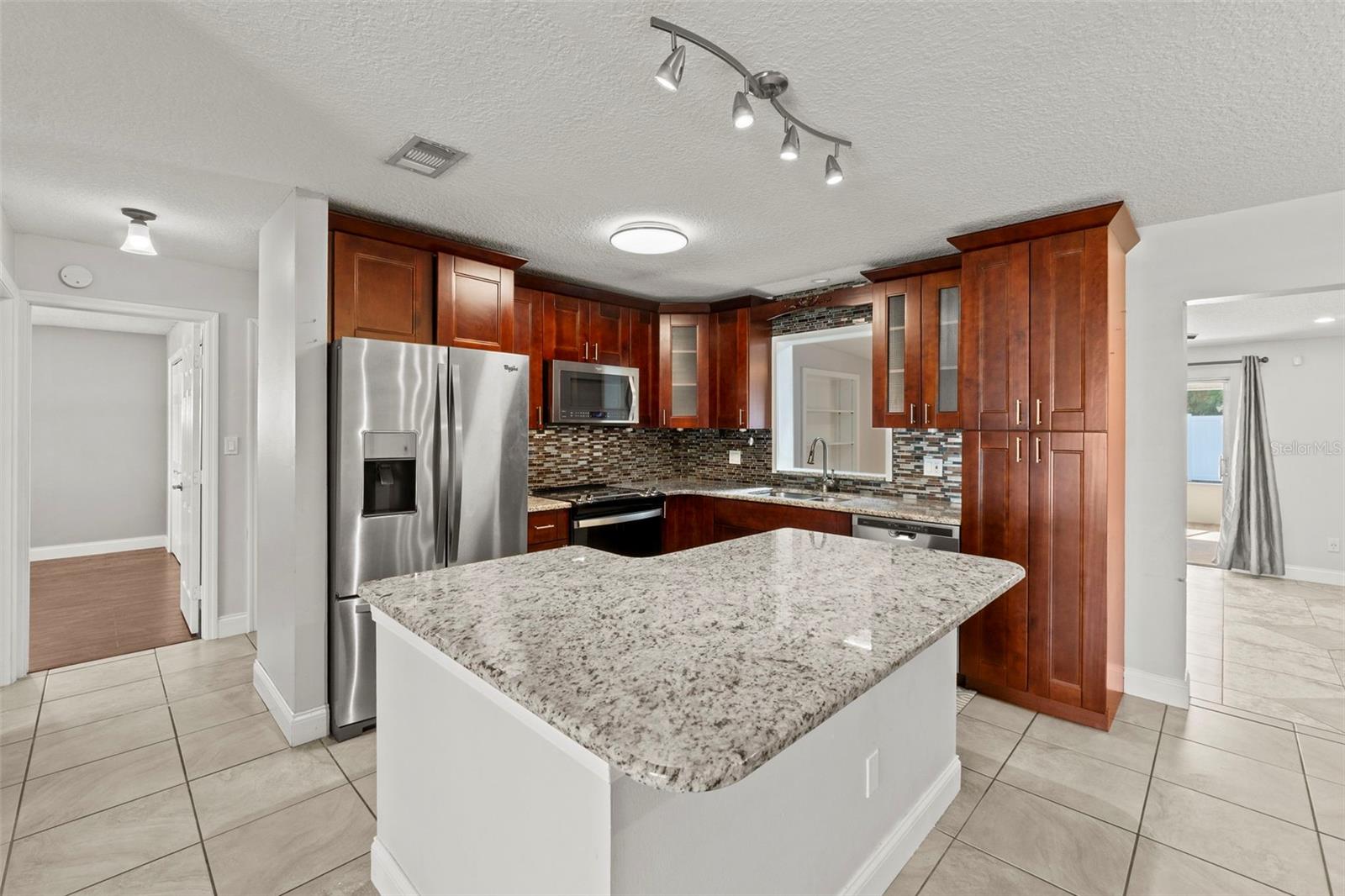 859 OKALOOSA AVE
