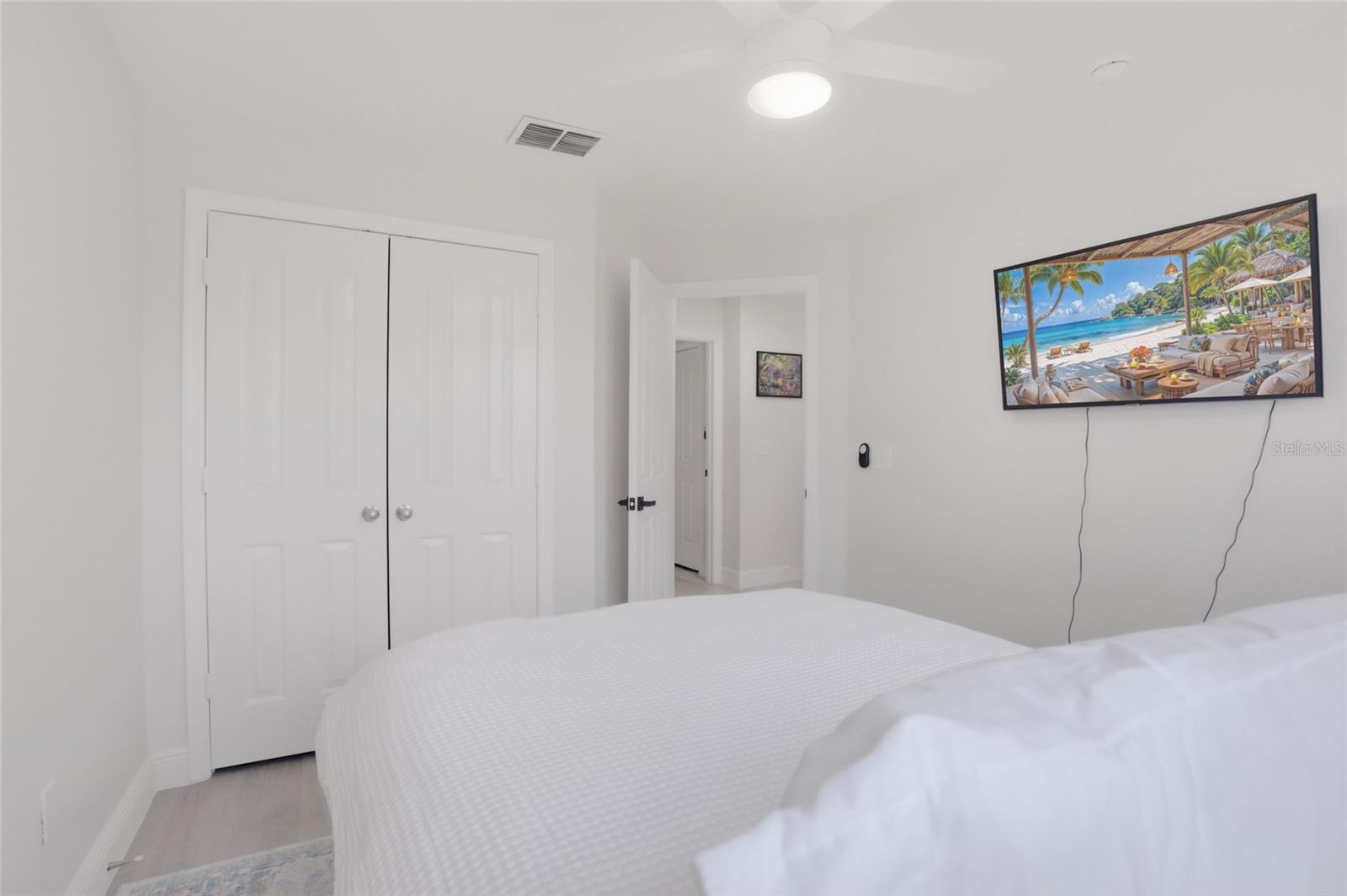 1056 WATERSIDE DR #1056