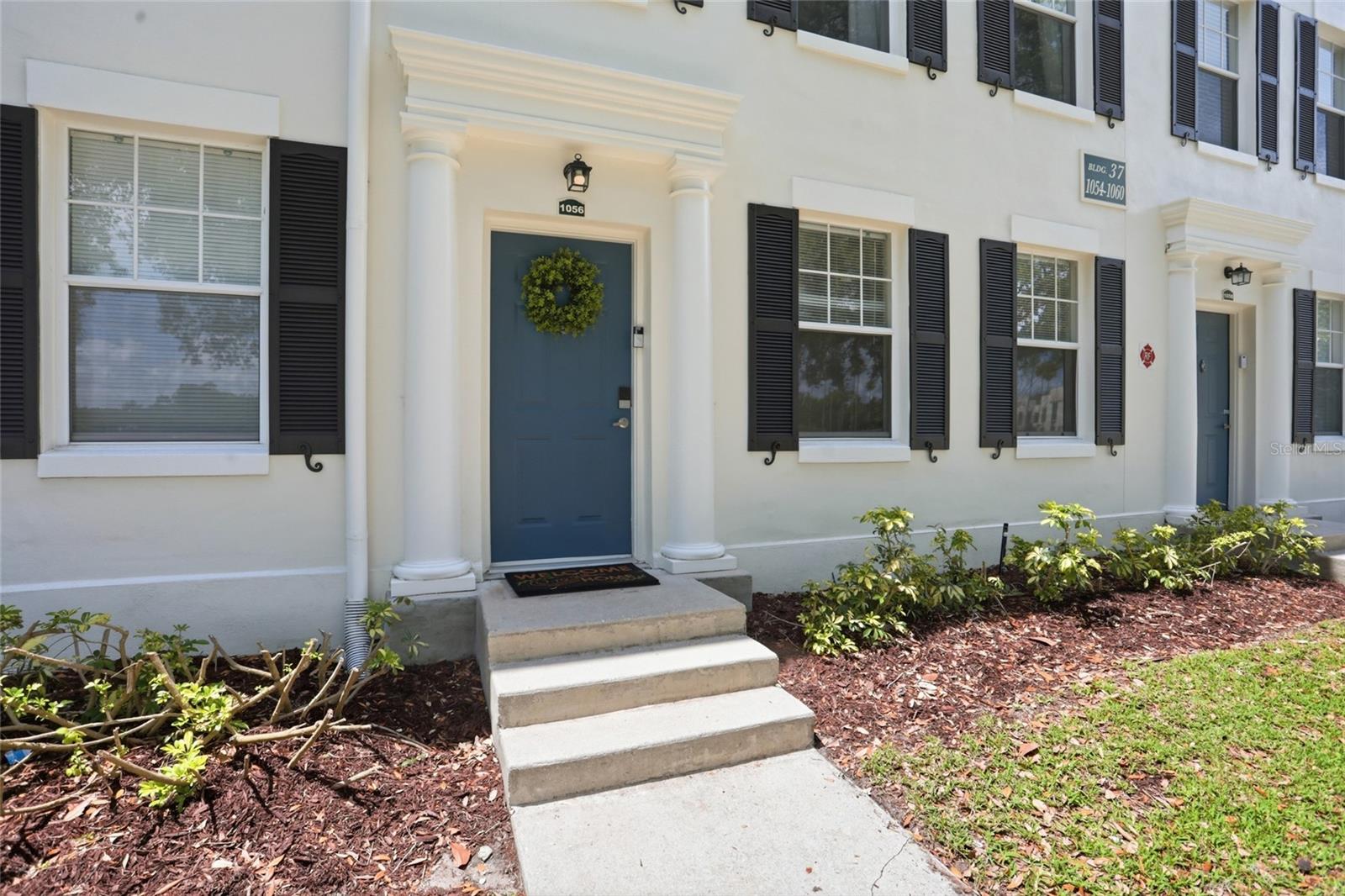 1056 WATERSIDE DR #1056