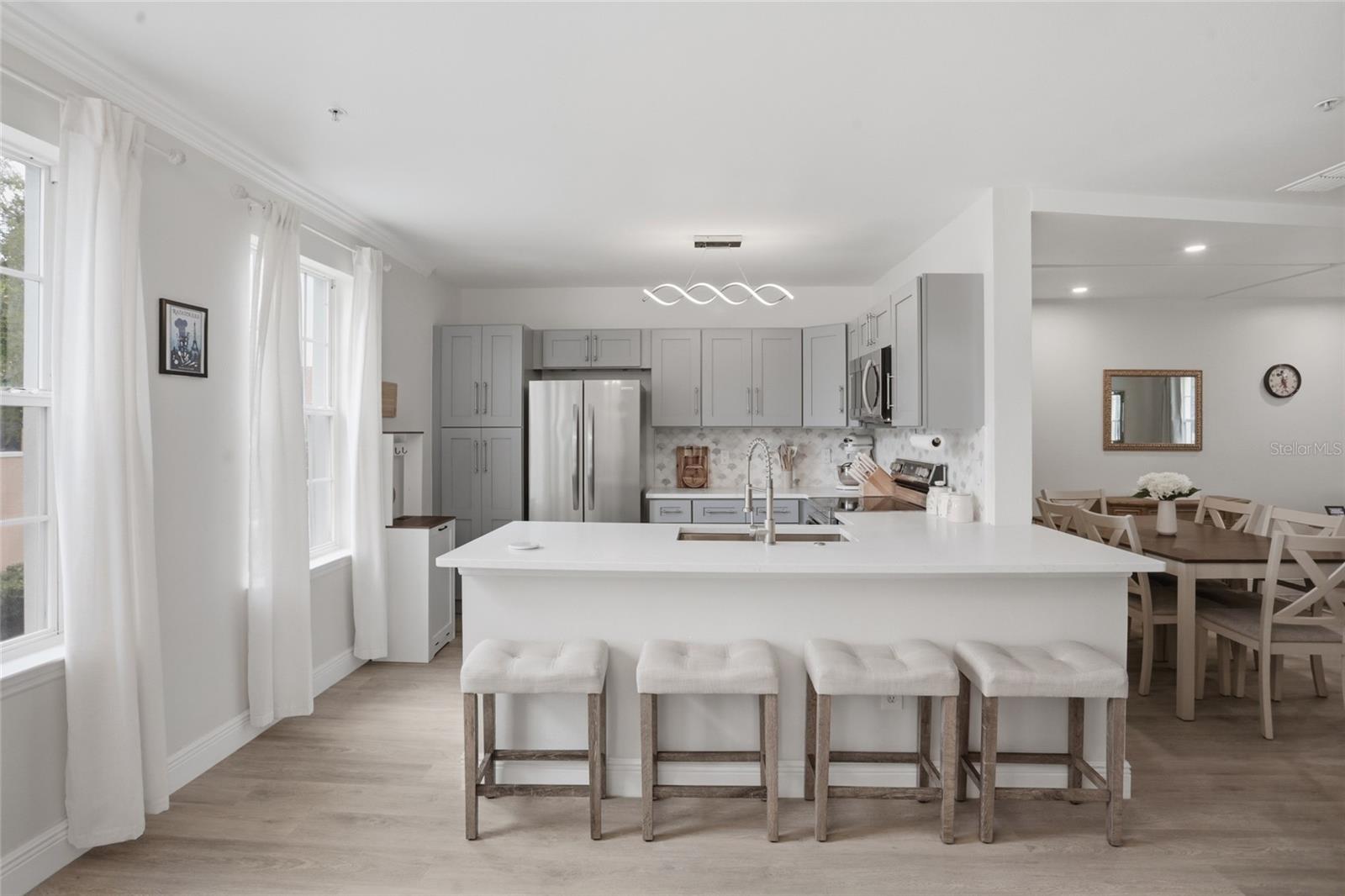 1056 WATERSIDE DR #1056