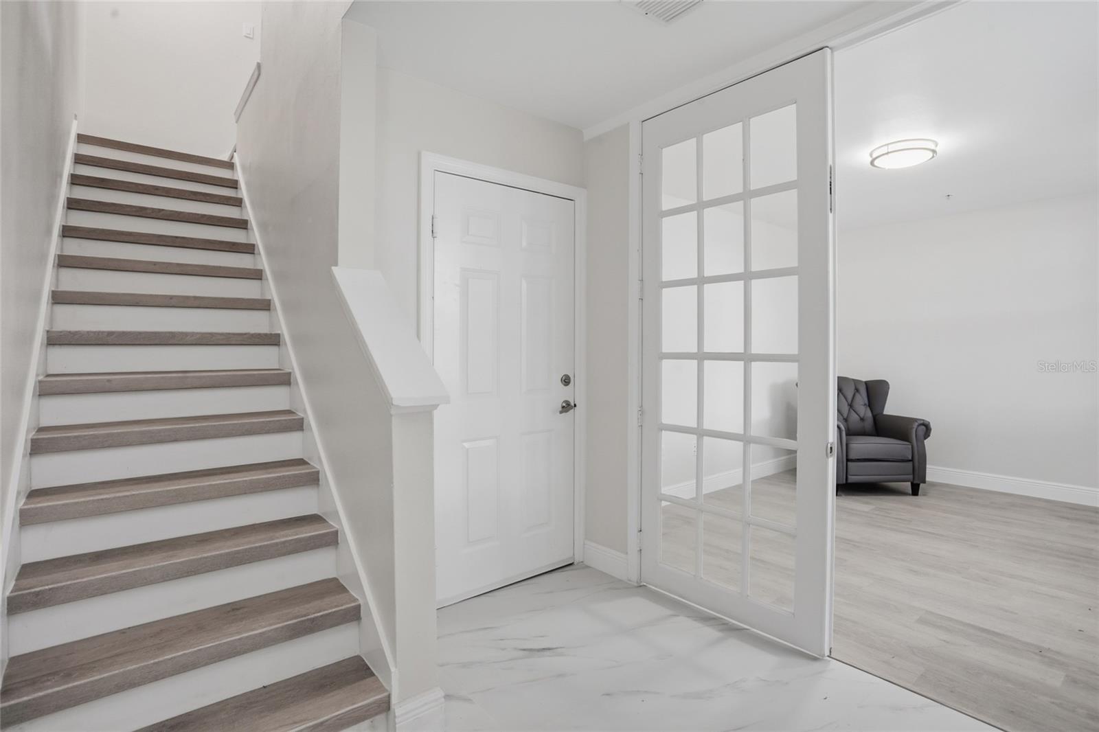 1056 WATERSIDE DR #1056