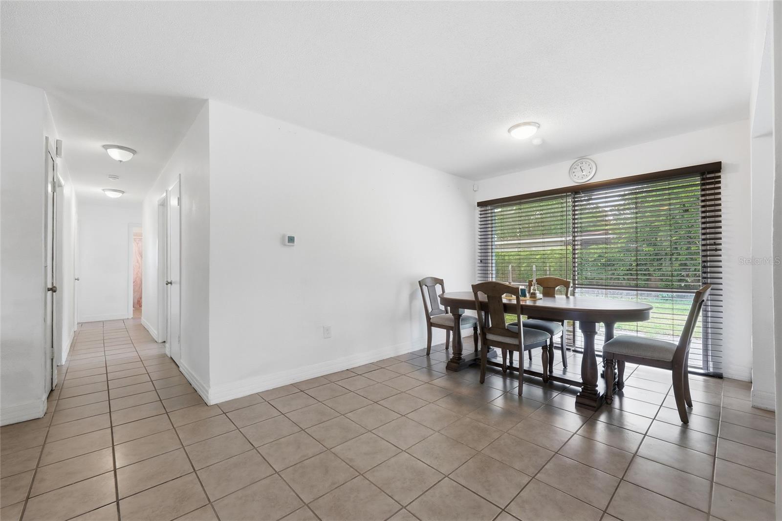 908 ROCK OAK DR