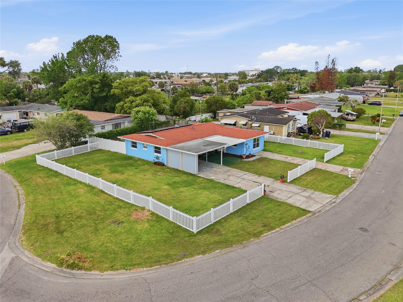 908 ROCK OAK DR