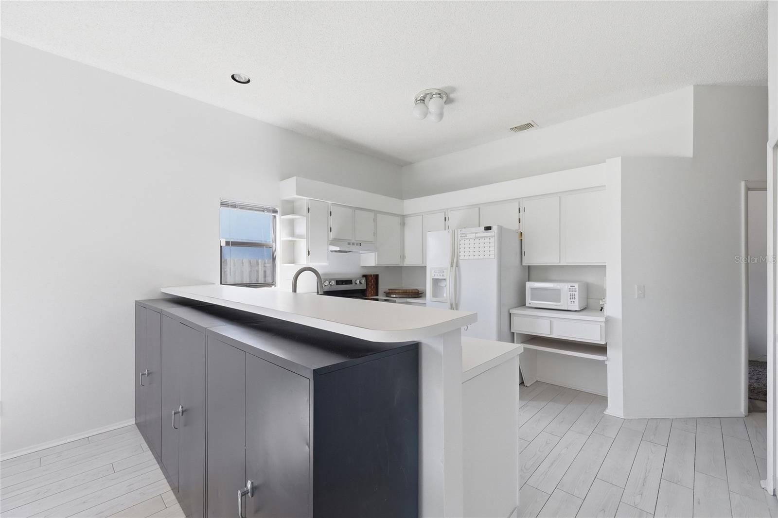 10137 PINK CARNATION CT