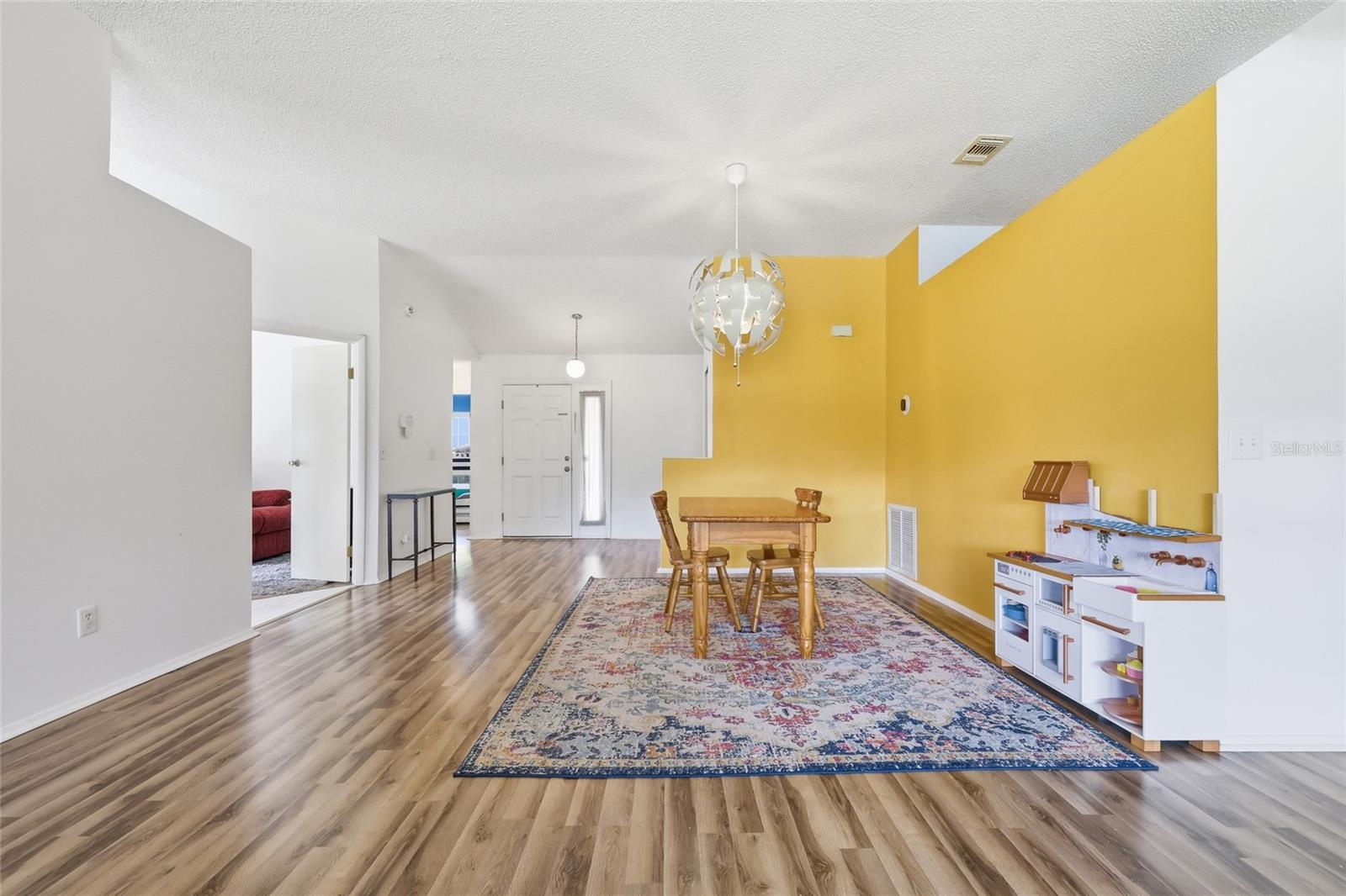10137 PINK CARNATION CT