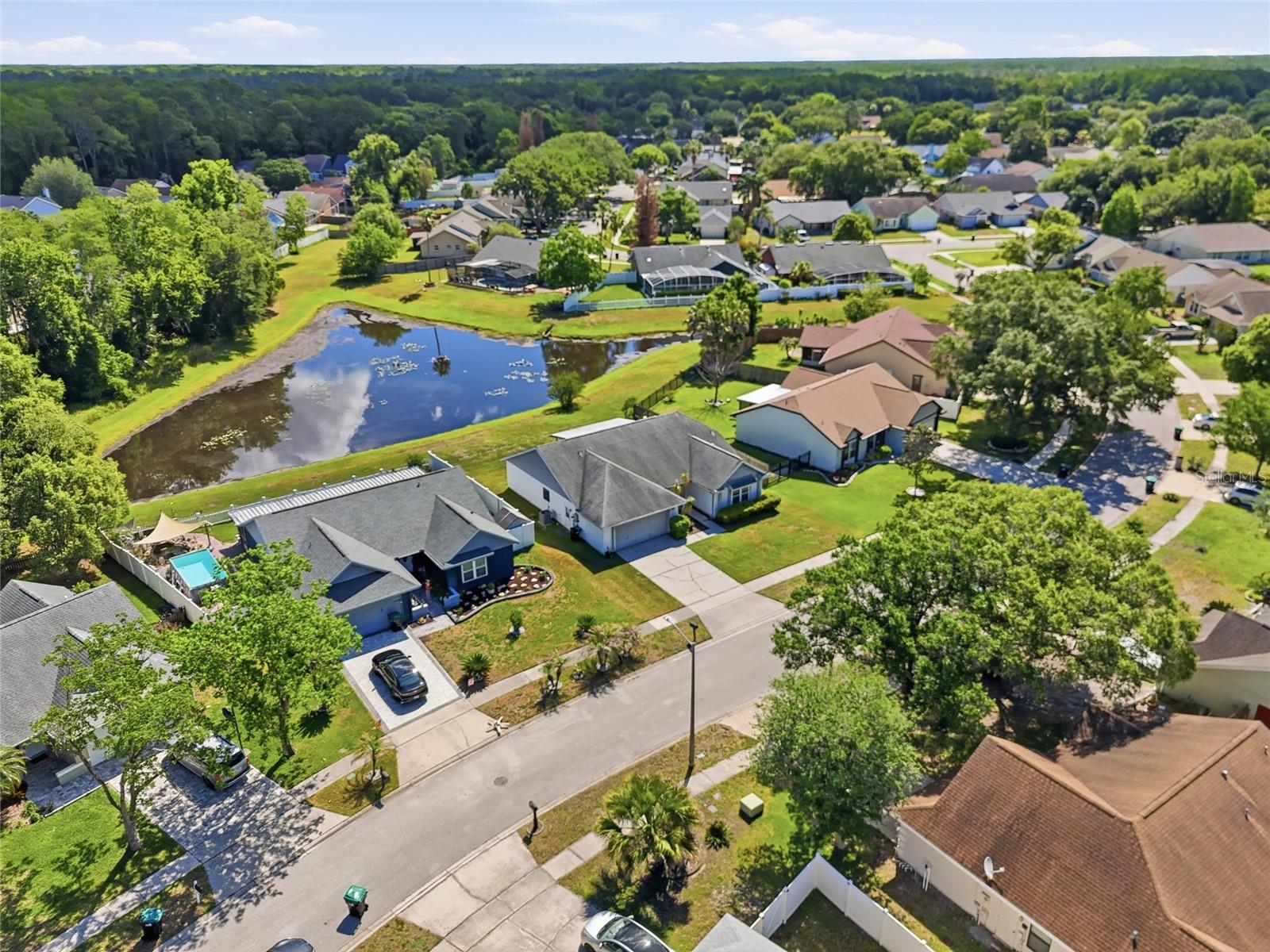 10137 PINK CARNATION CT