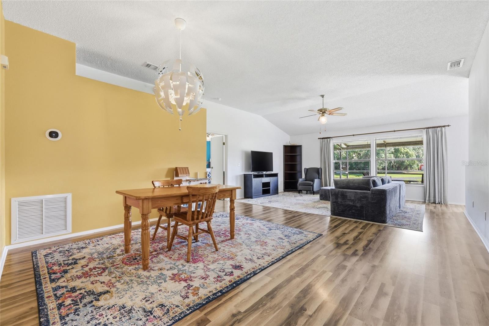 10137 PINK CARNATION CT