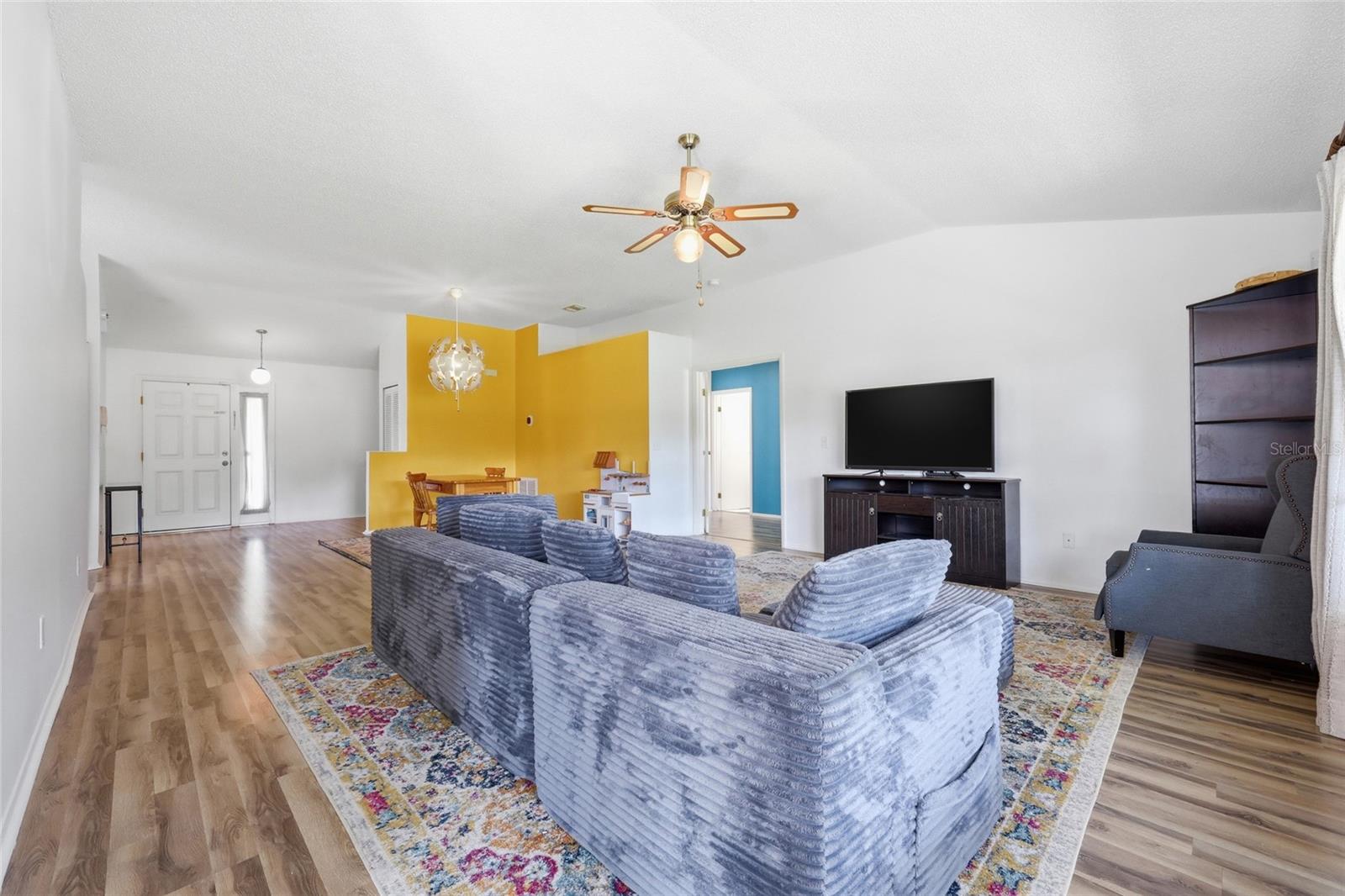 10137 PINK CARNATION CT