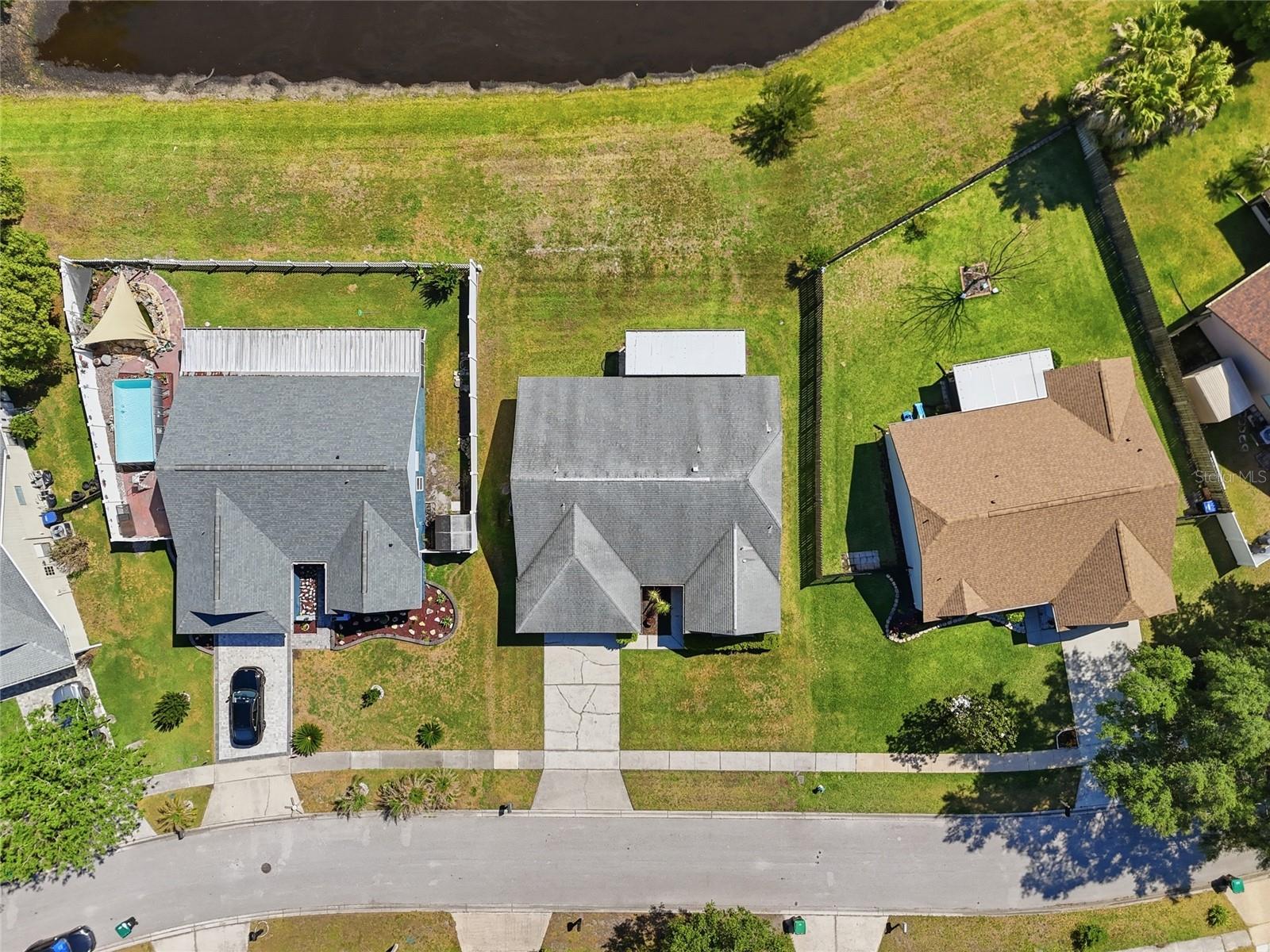 10137 PINK CARNATION CT