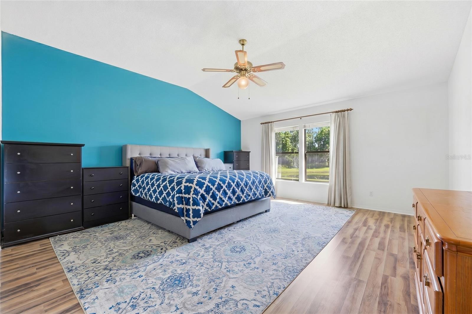10137 PINK CARNATION CT
