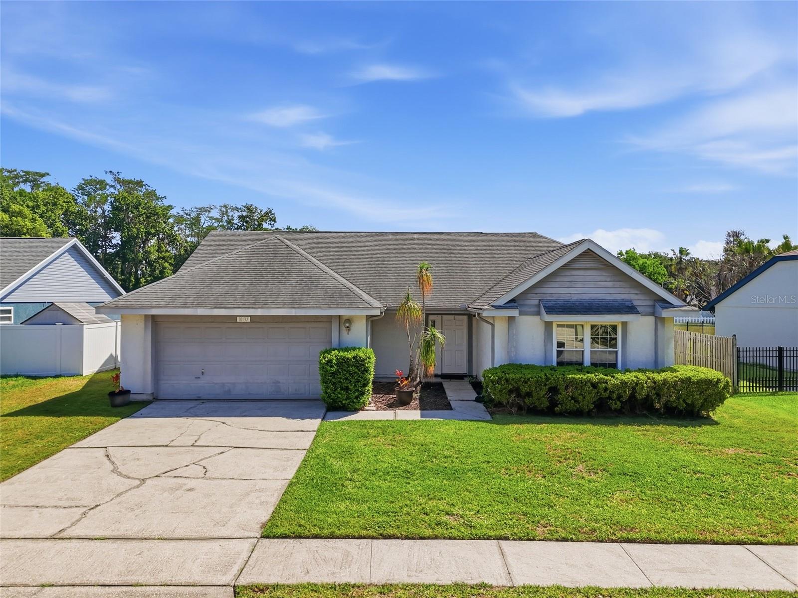 10137 PINK CARNATION CT