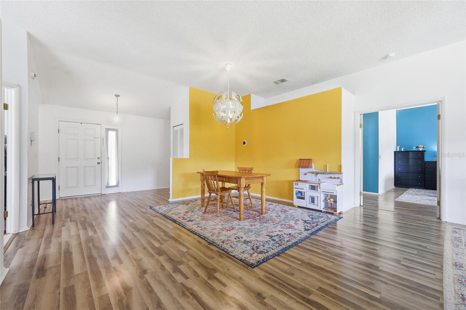 10137 PINK CARNATION CT