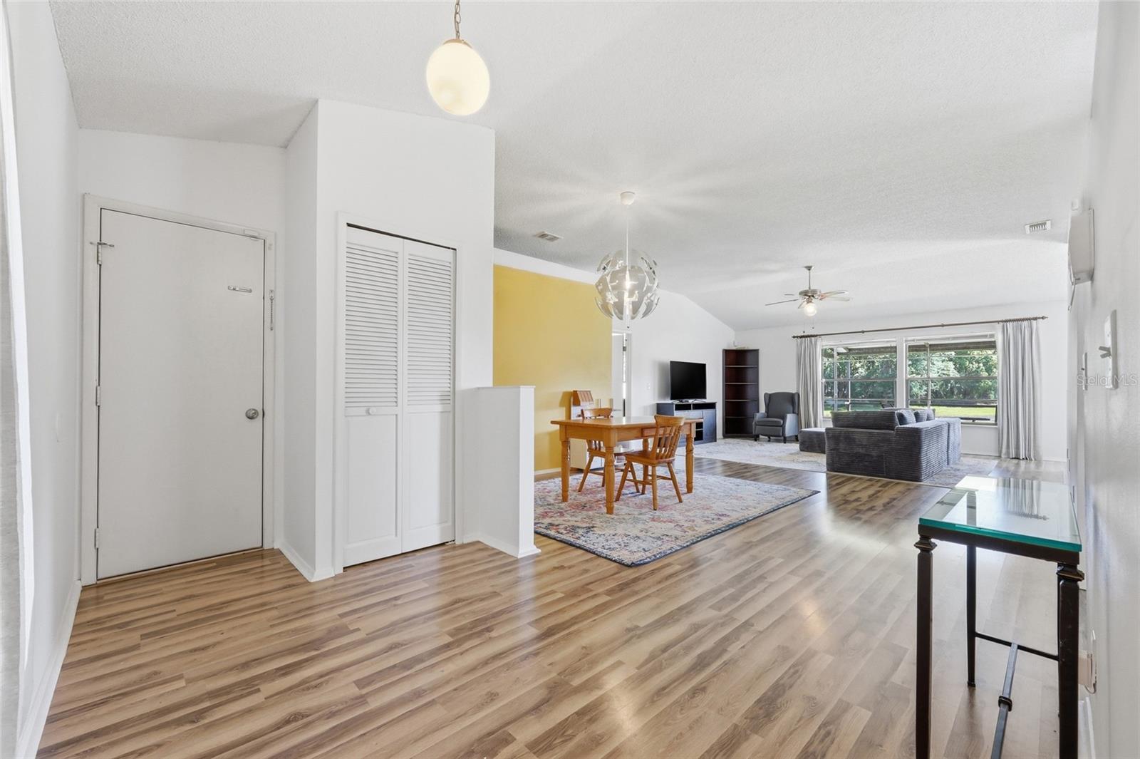 10137 PINK CARNATION CT