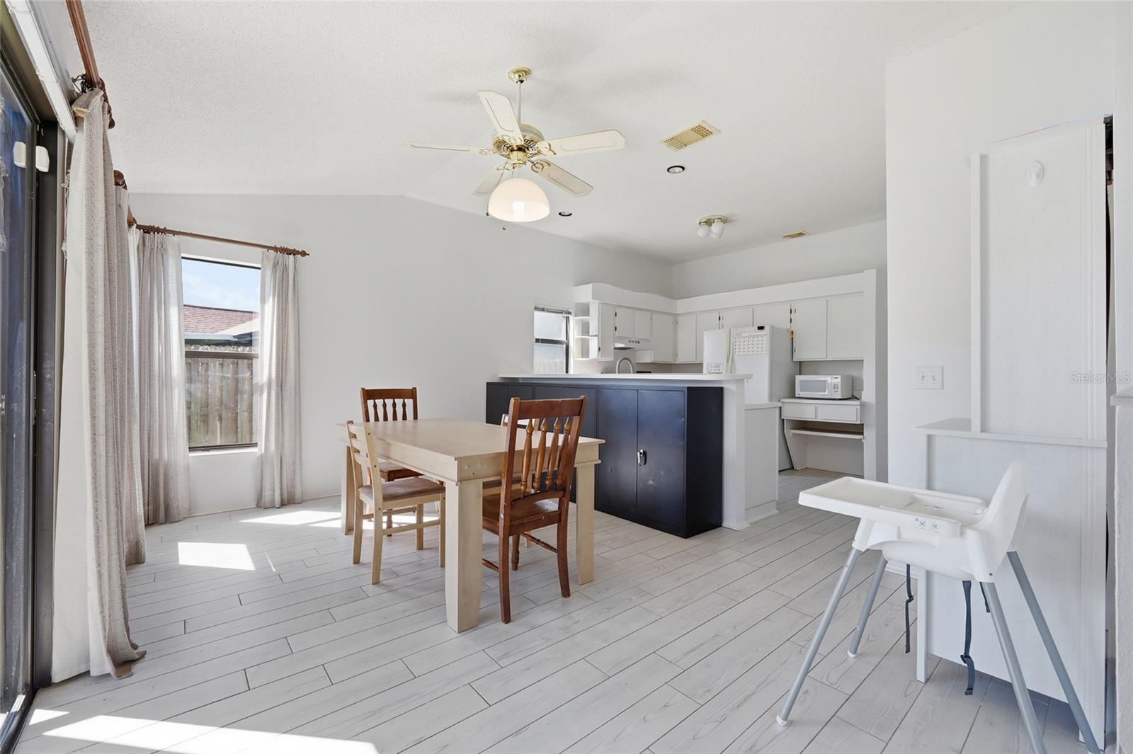 10137 PINK CARNATION CT