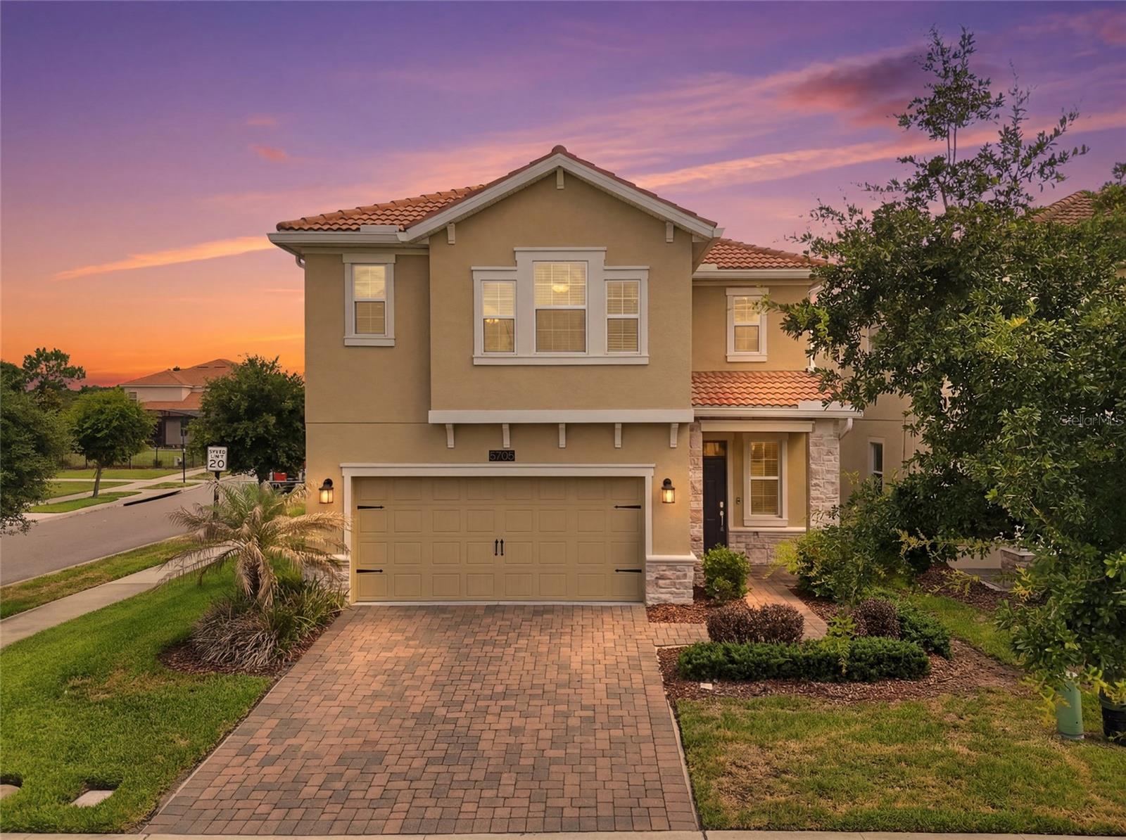 8700 PACIFIC DUNES DR