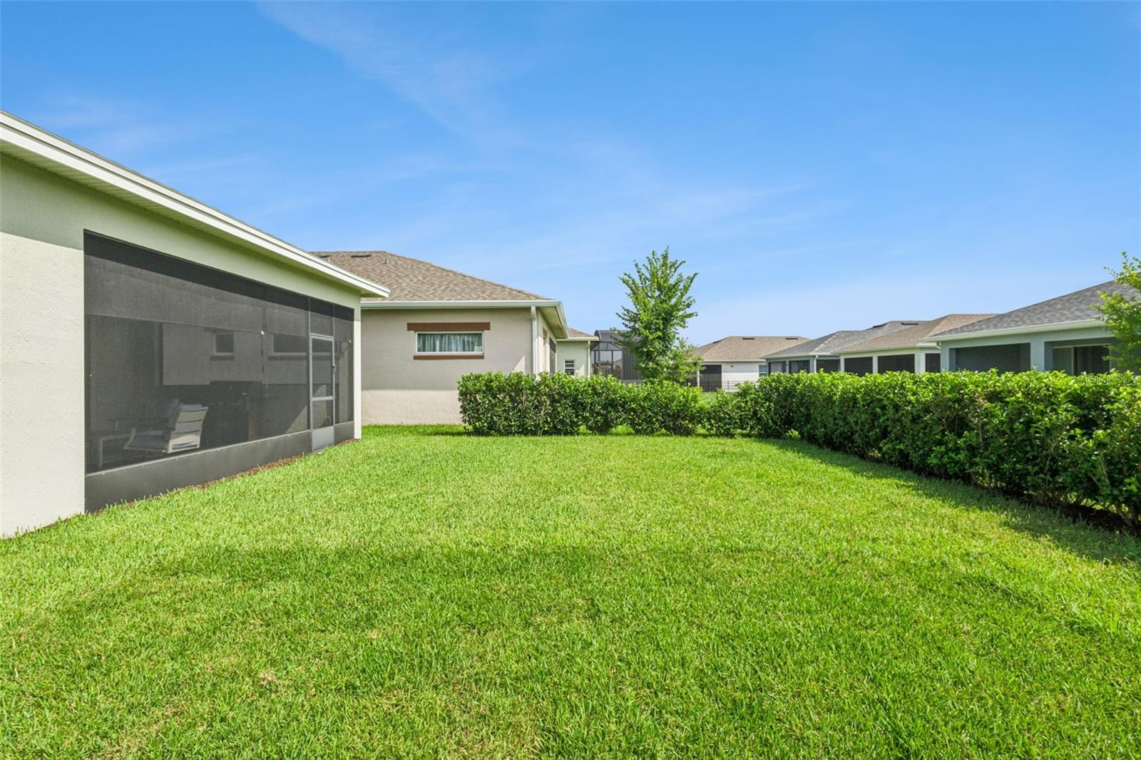 5087 TWIN LAKES BLVD
