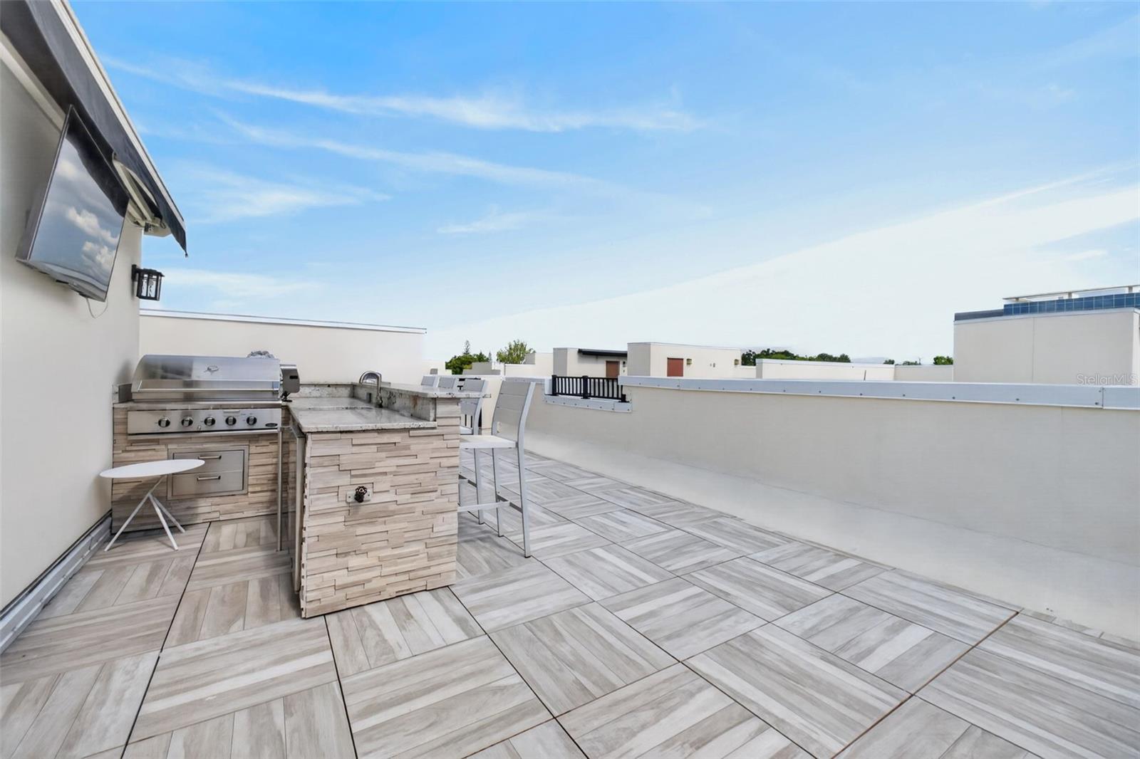 636 MARIPOSA ST