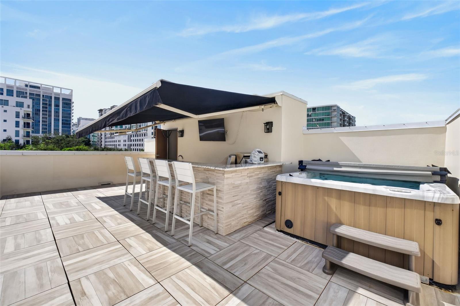 636 MARIPOSA ST