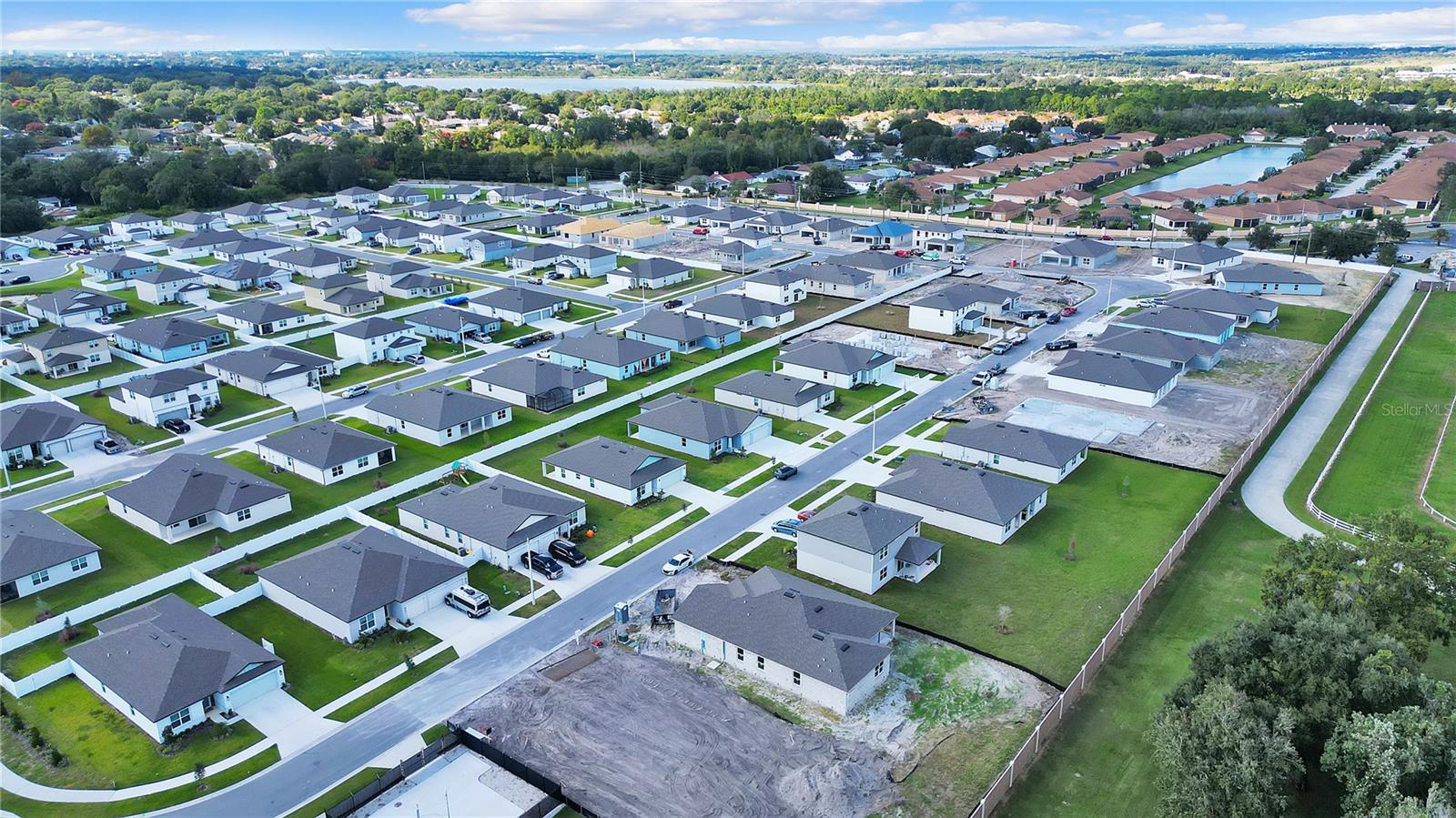 1137 MICHELANGELO LN