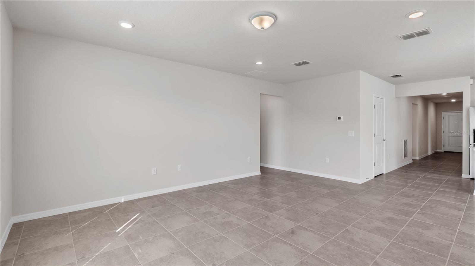 1137 MICHELANGELO LN